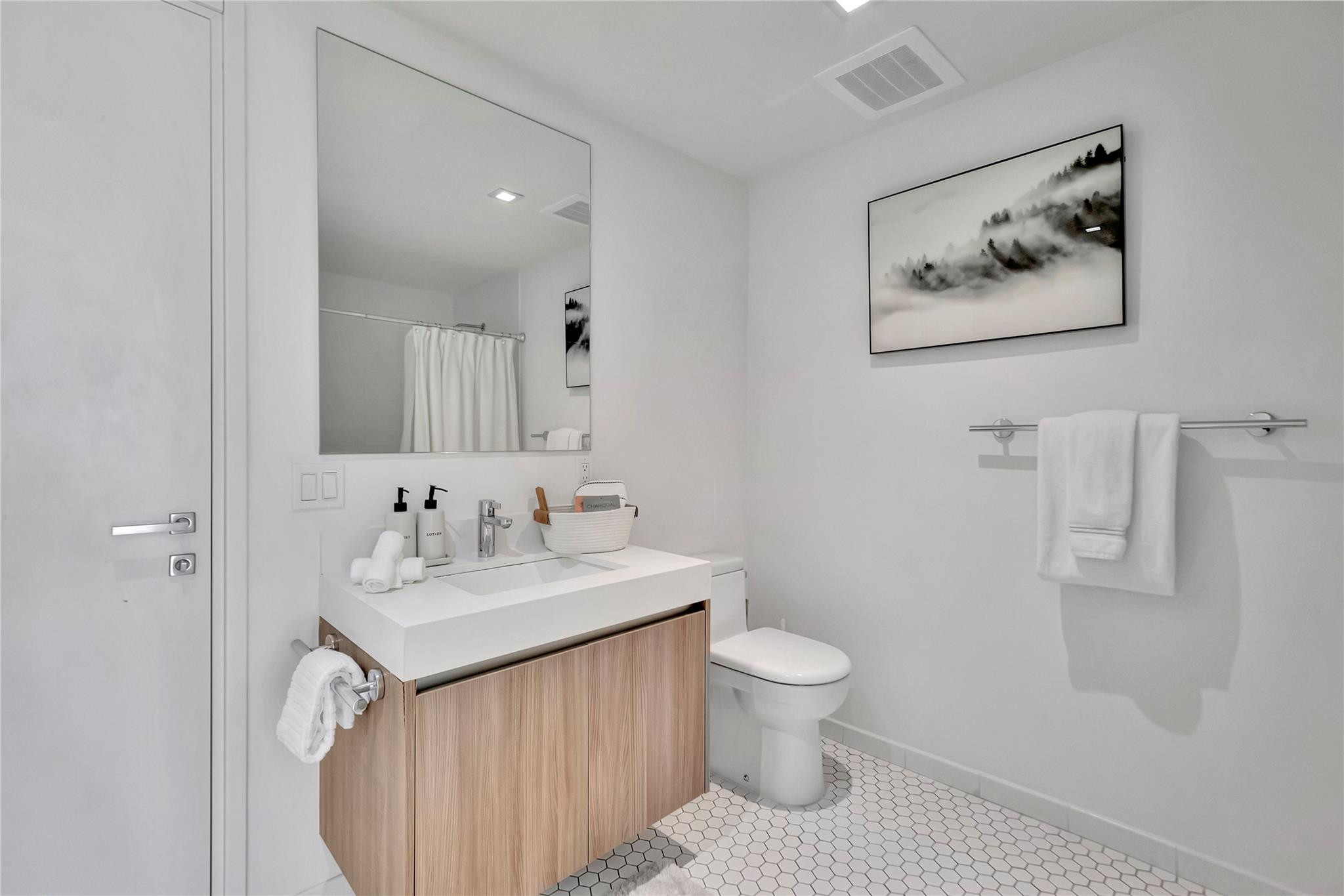 TIFFANY HOUSE CONDO - Residential