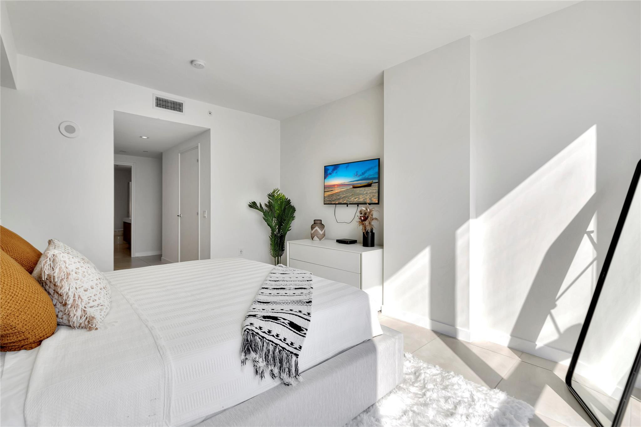 TIFFANY HOUSE CONDO - Residential