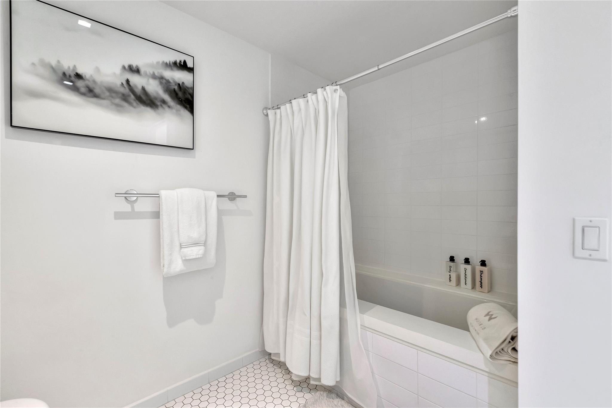 TIFFANY HOUSE CONDO - Residential