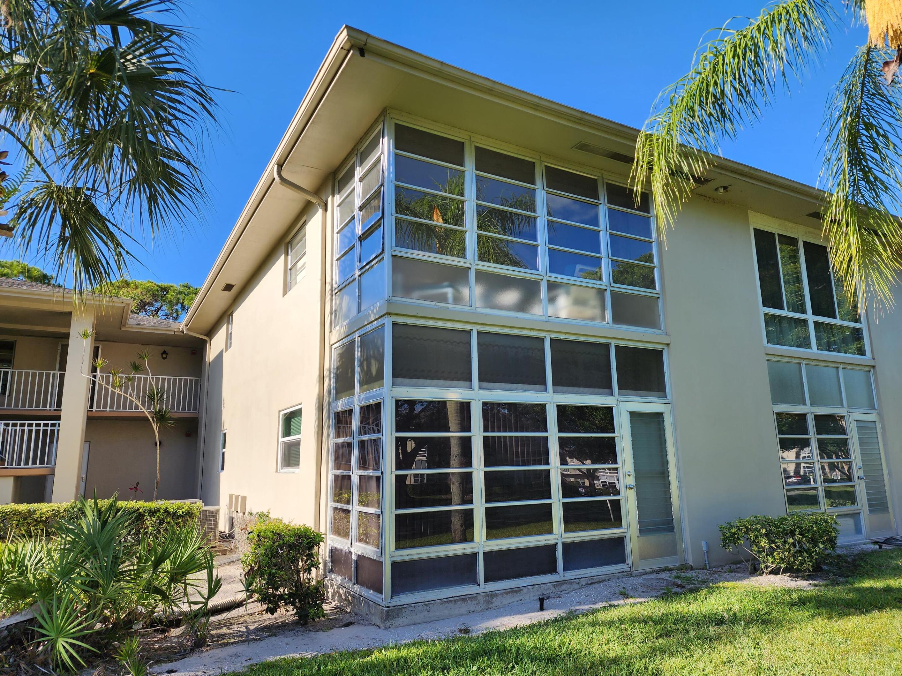 VISTA ST LUCIE BUILDINGS 9 THRU 20 - Residential