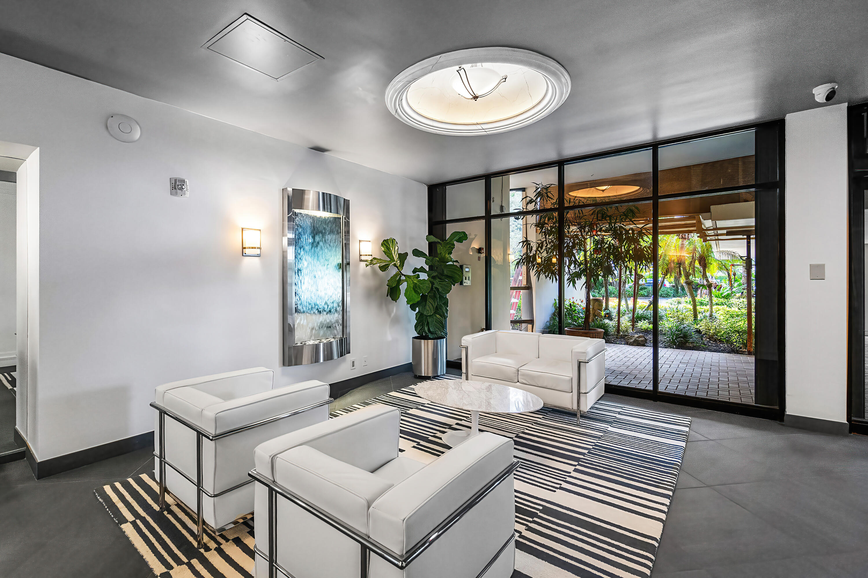 LANDS OF THE PRESIDENT CONDO 7 - Residential