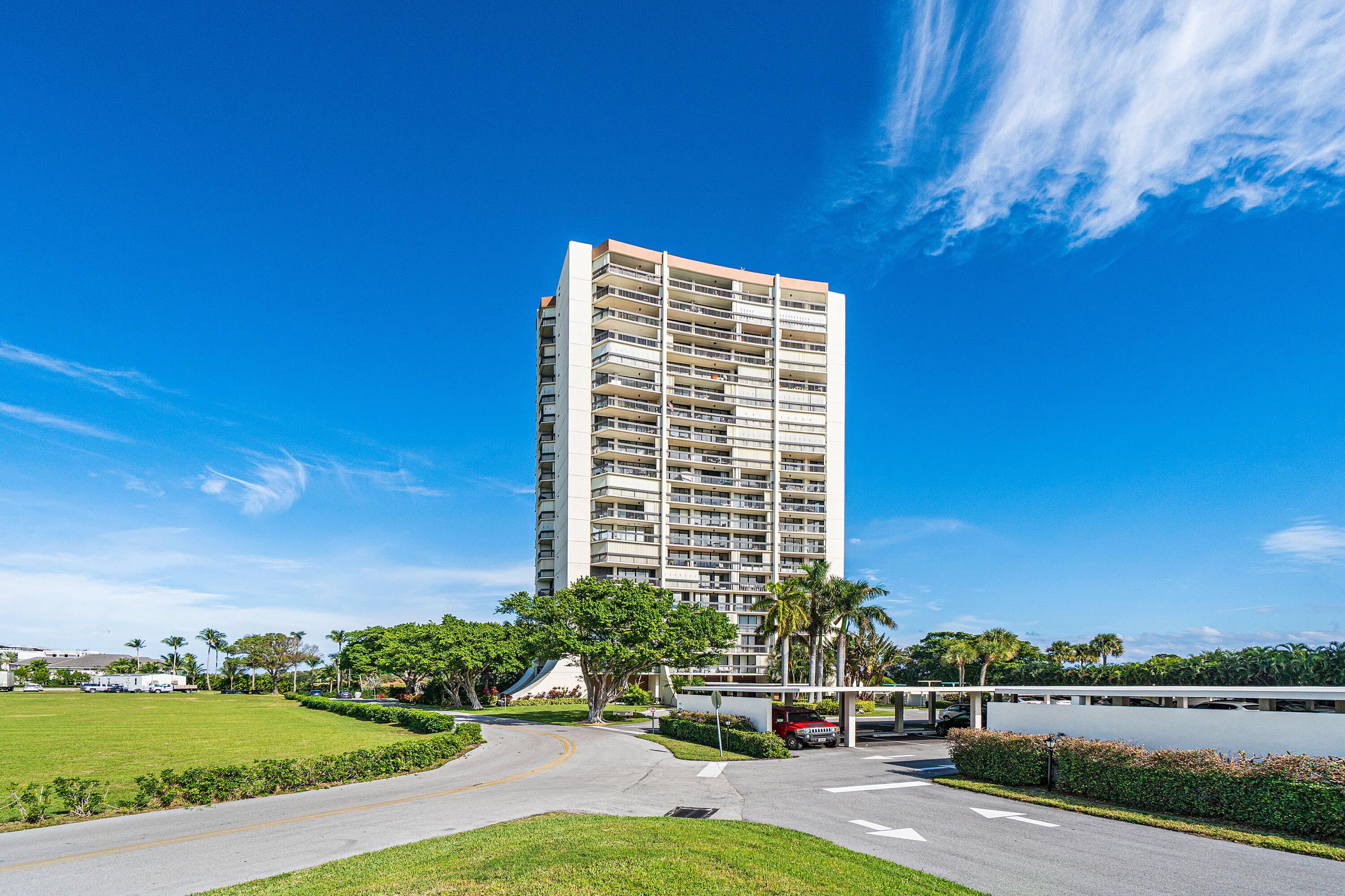 LANDS OF THE PRESIDENT CONDO 7 - Residential