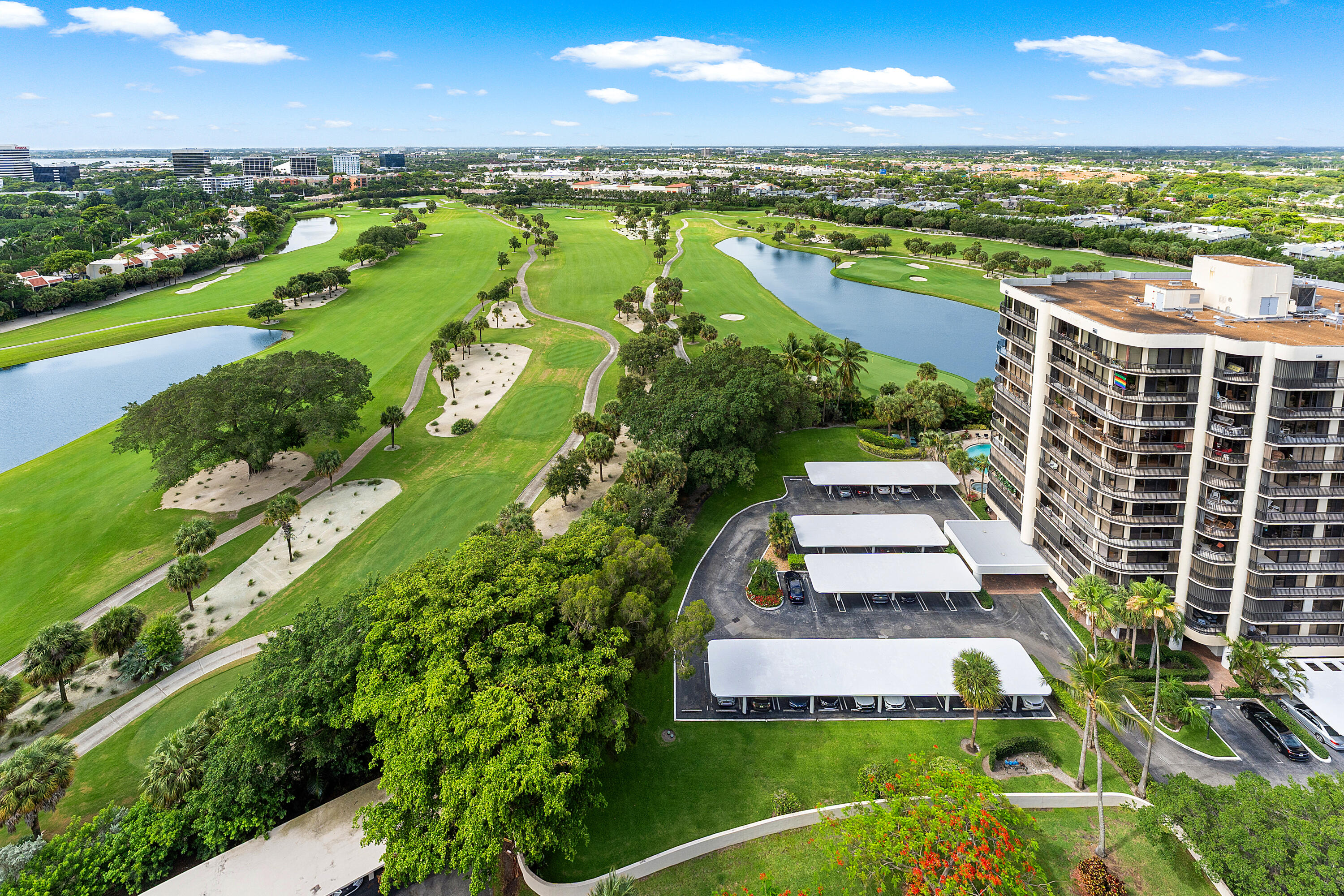LANDS OF THE PRESIDENT CONDO 7 - Residential