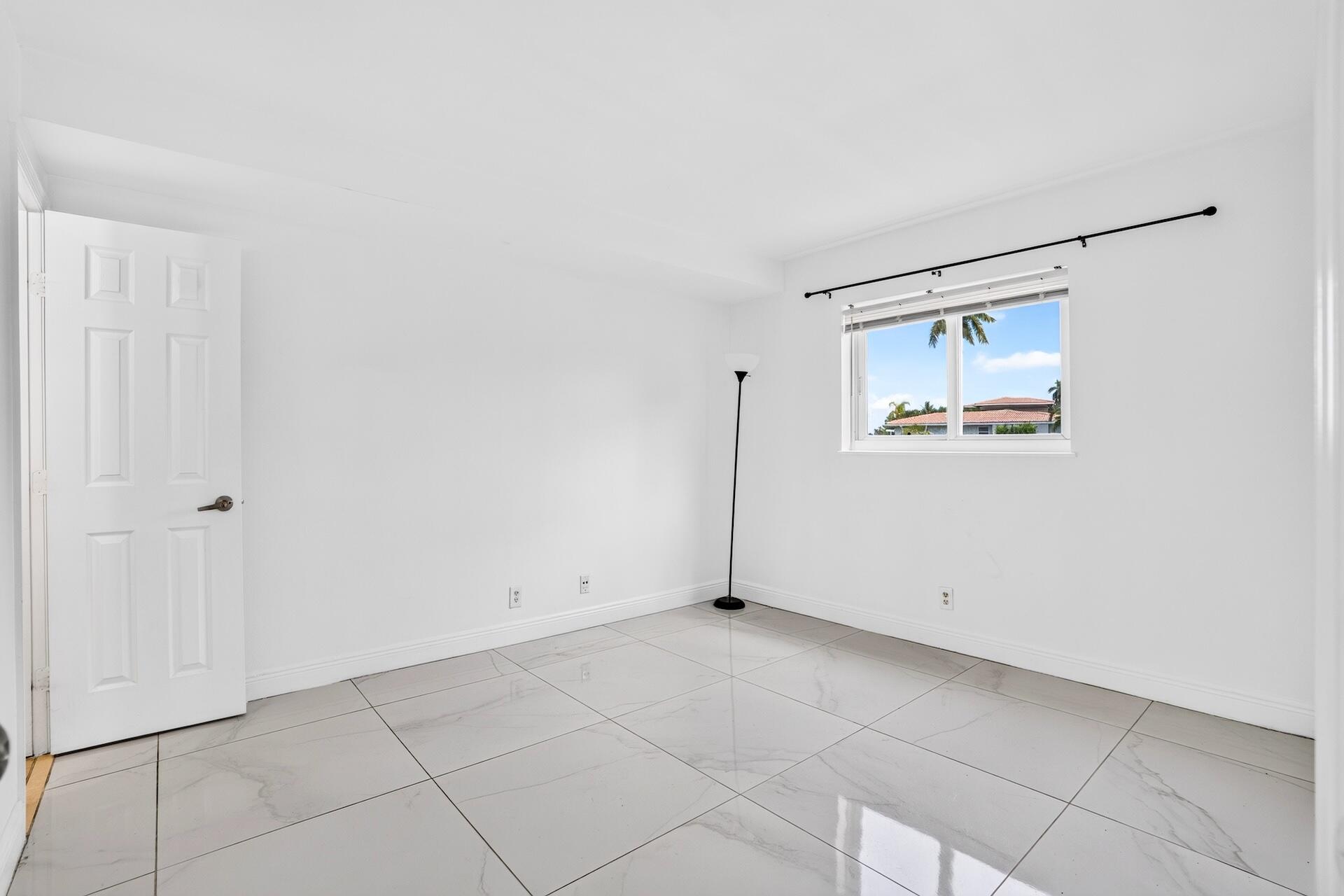 POMPANO BEACH VIEW CONDO - Residential