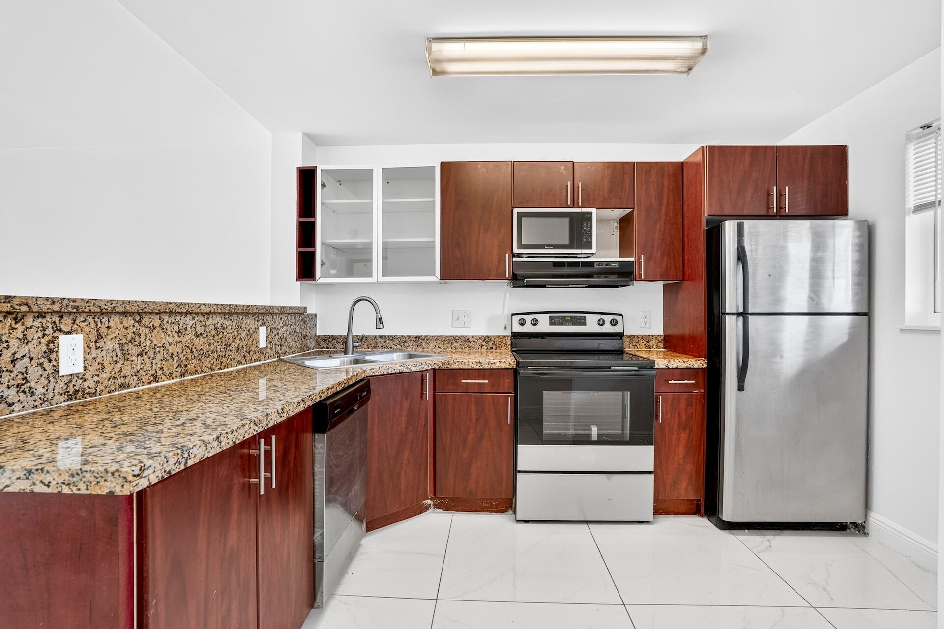 POMPANO BEACH VIEW CONDO - Residential
