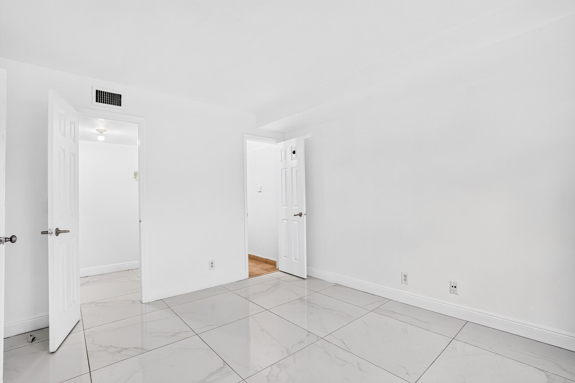 POMPANO BEACH VIEW CONDO - Residential