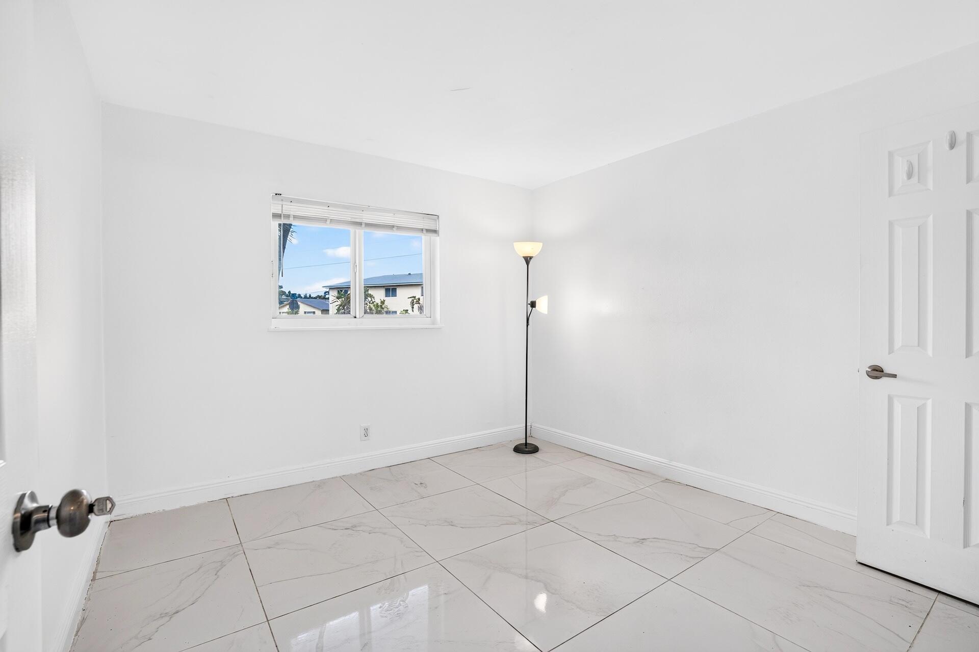 POMPANO BEACH VIEW CONDO - Residential