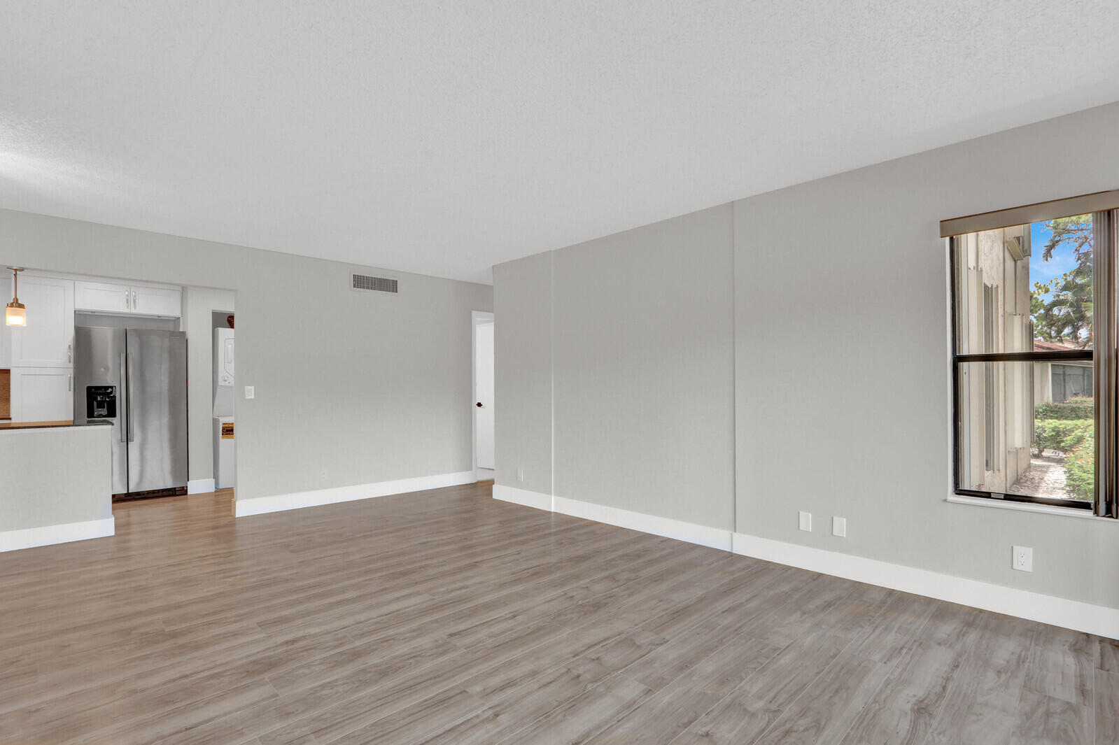 PINE RIDGE NORTH VILLAGE III CONDO - Residential