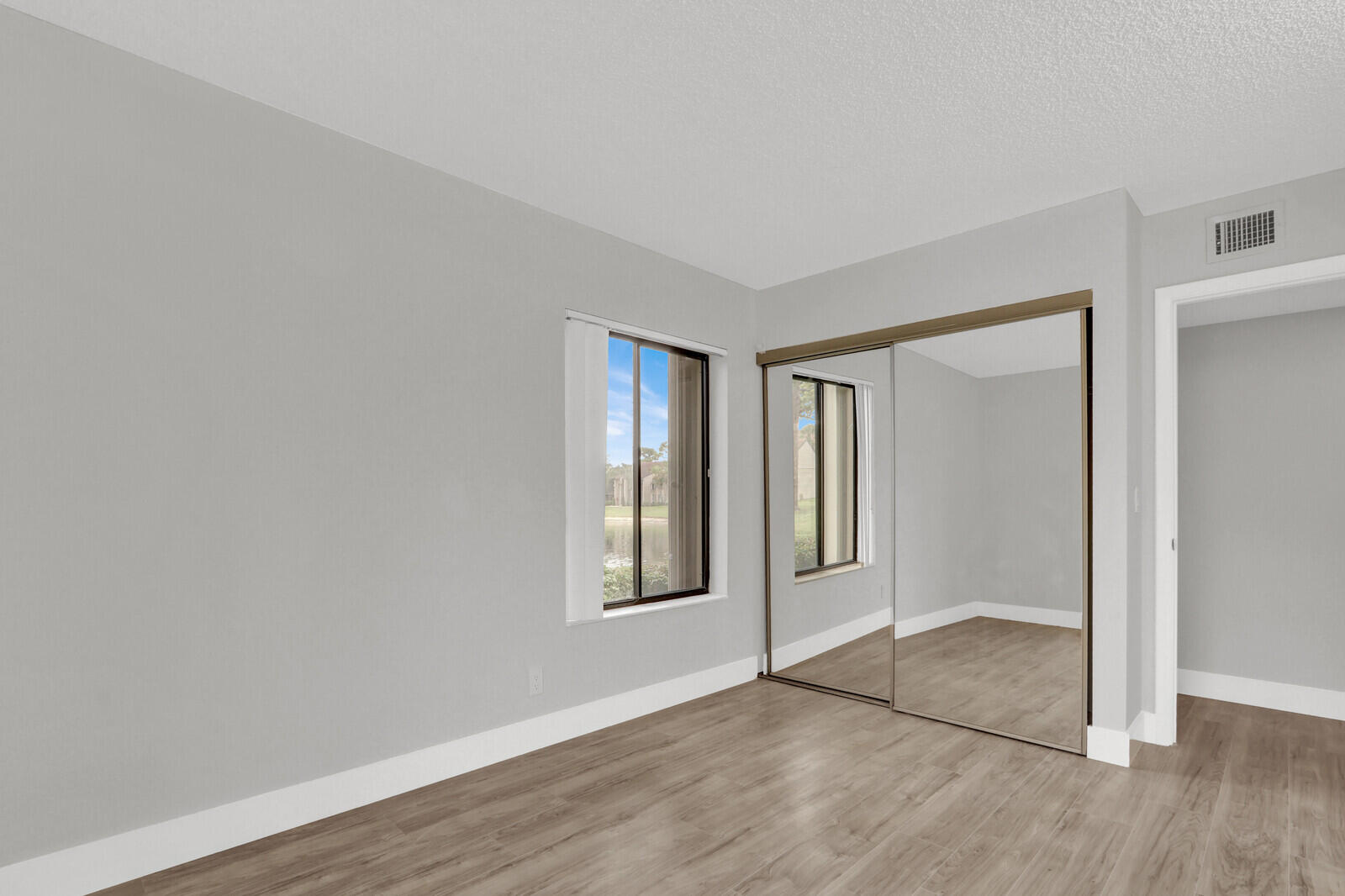 PINE RIDGE NORTH VILLAGE III CONDO - Residential