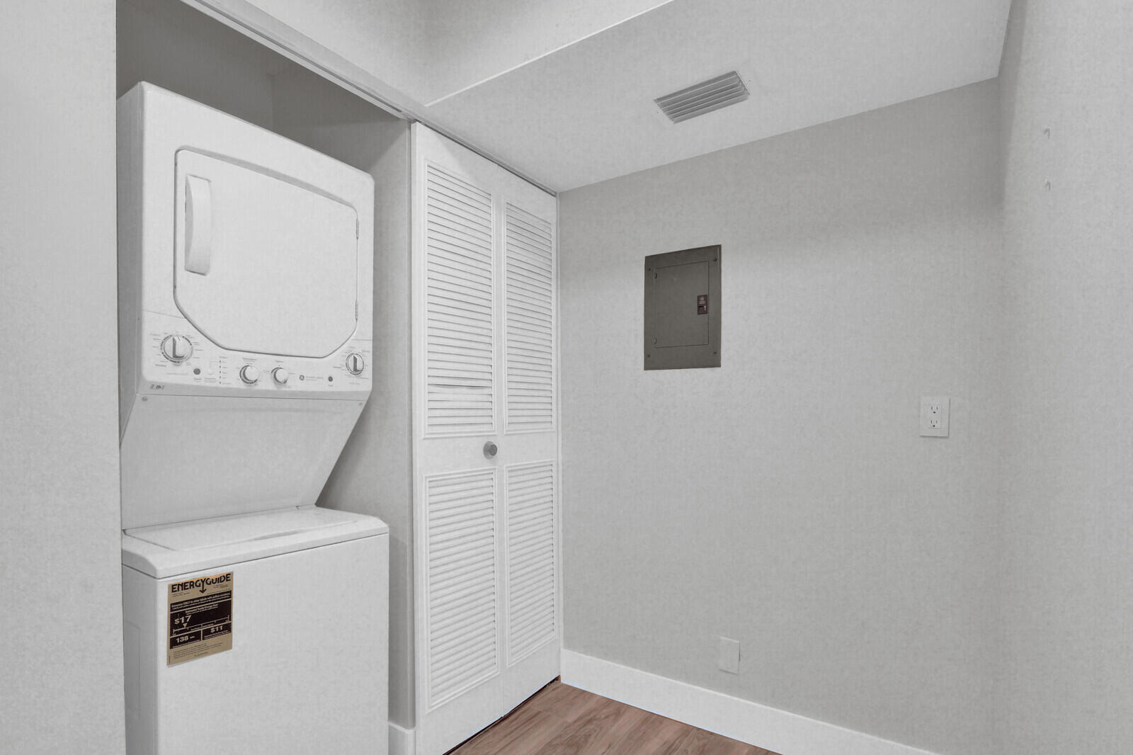 PINE RIDGE NORTH VILLAGE III CONDO - Residential