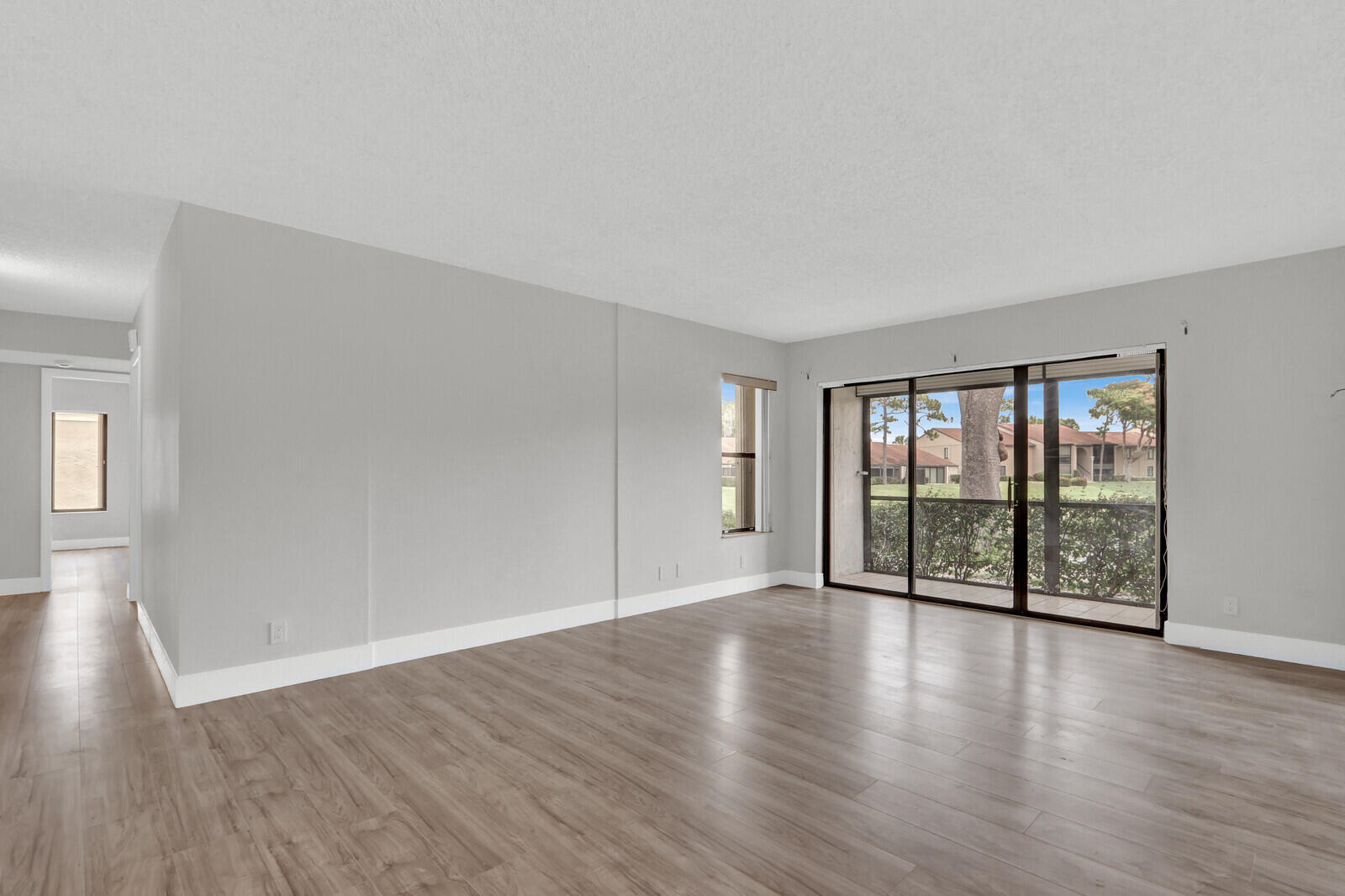 PINE RIDGE NORTH VILLAGE III CONDO - Residential