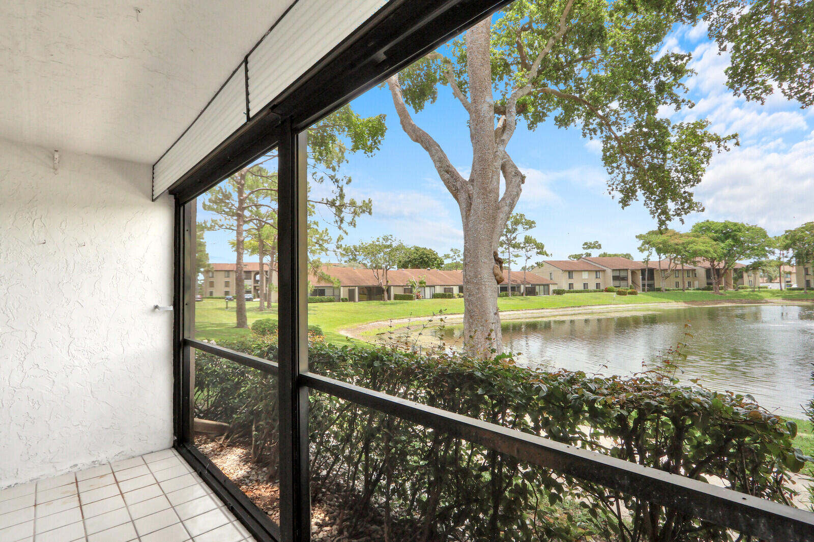 PINE RIDGE NORTH VILLAGE III CONDO - Residential
