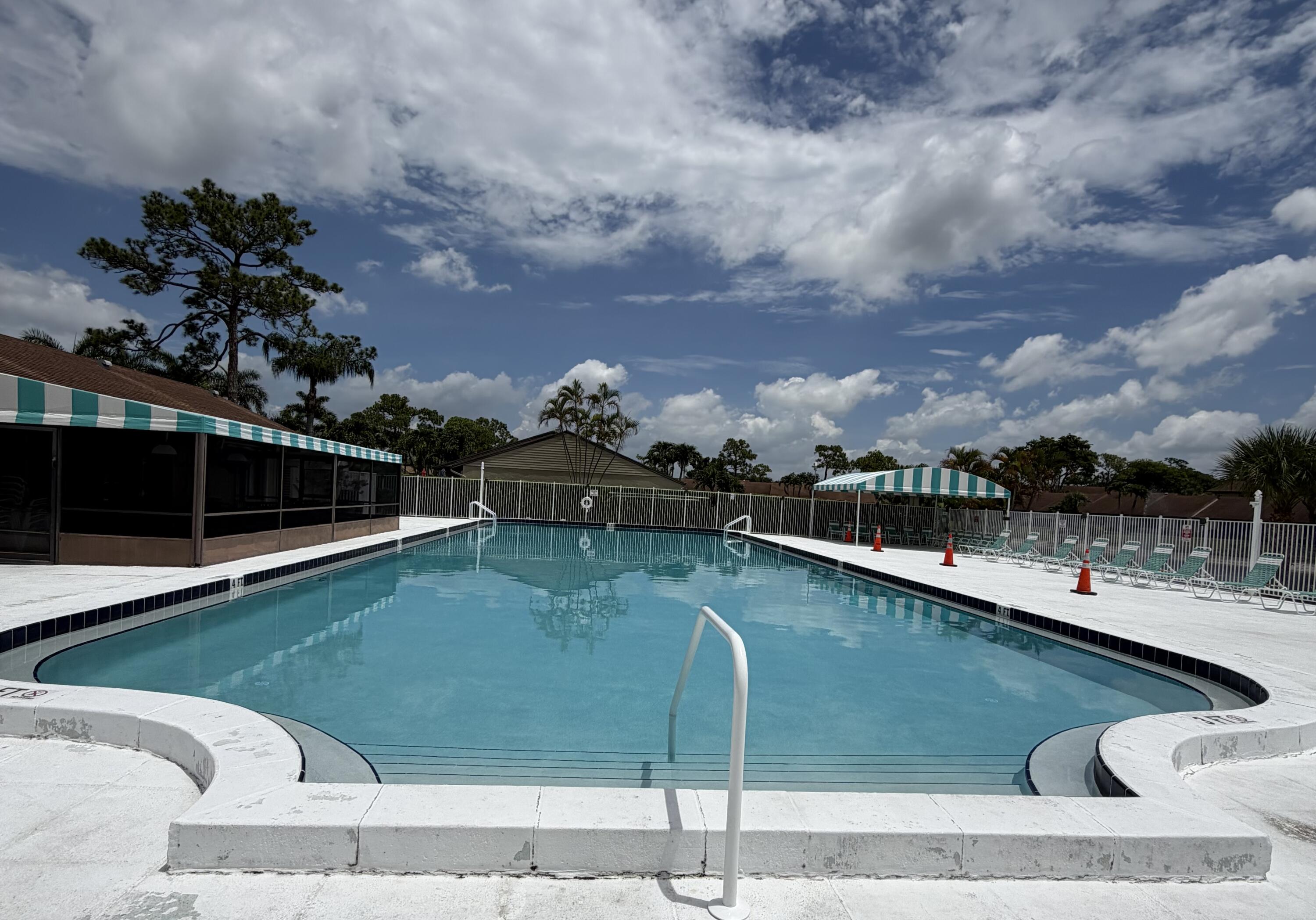 PINE RIDGE NORTH VILLAGE III CONDO - Residential