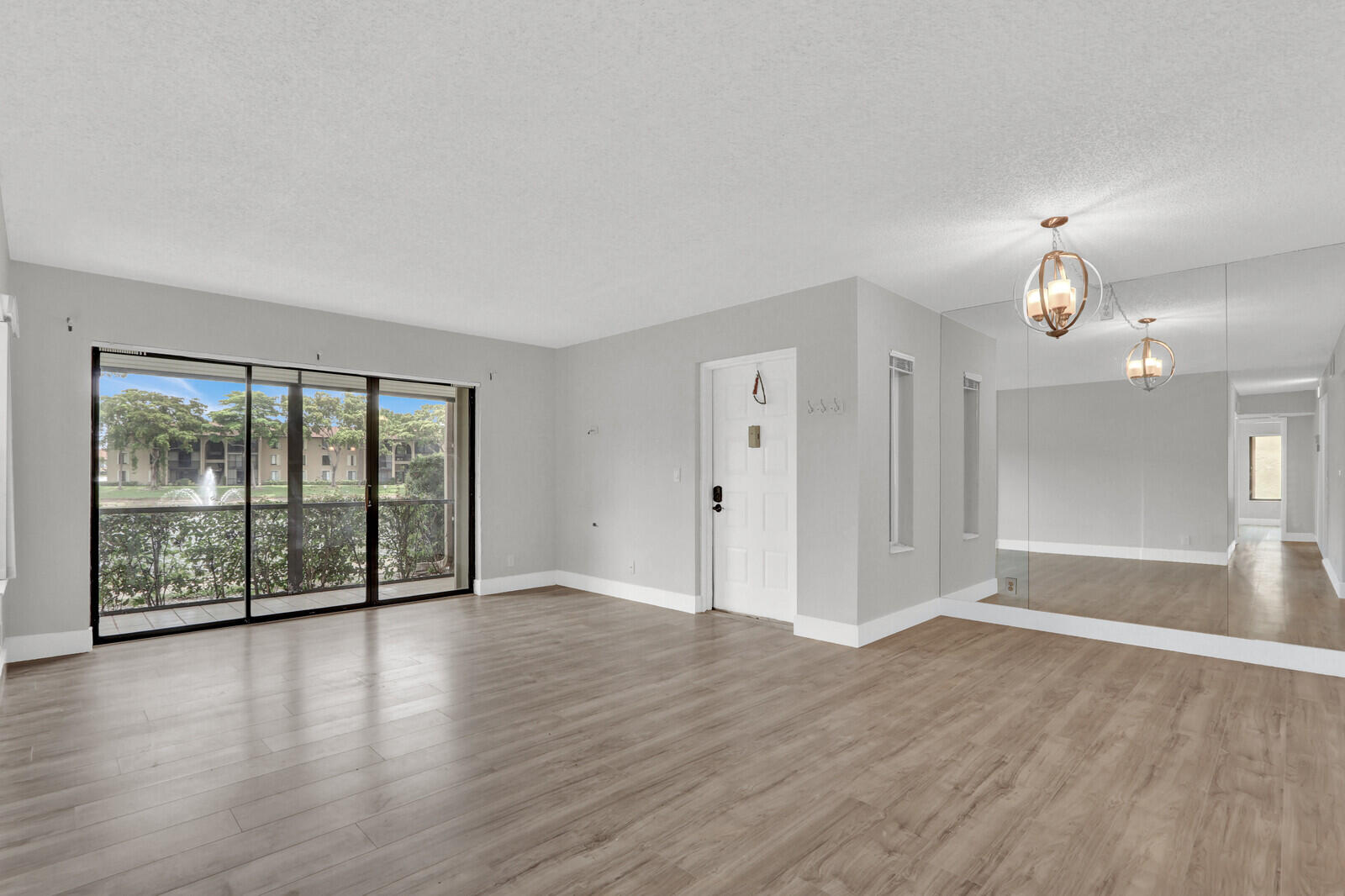 PINE RIDGE NORTH VILLAGE III CONDO - Residential