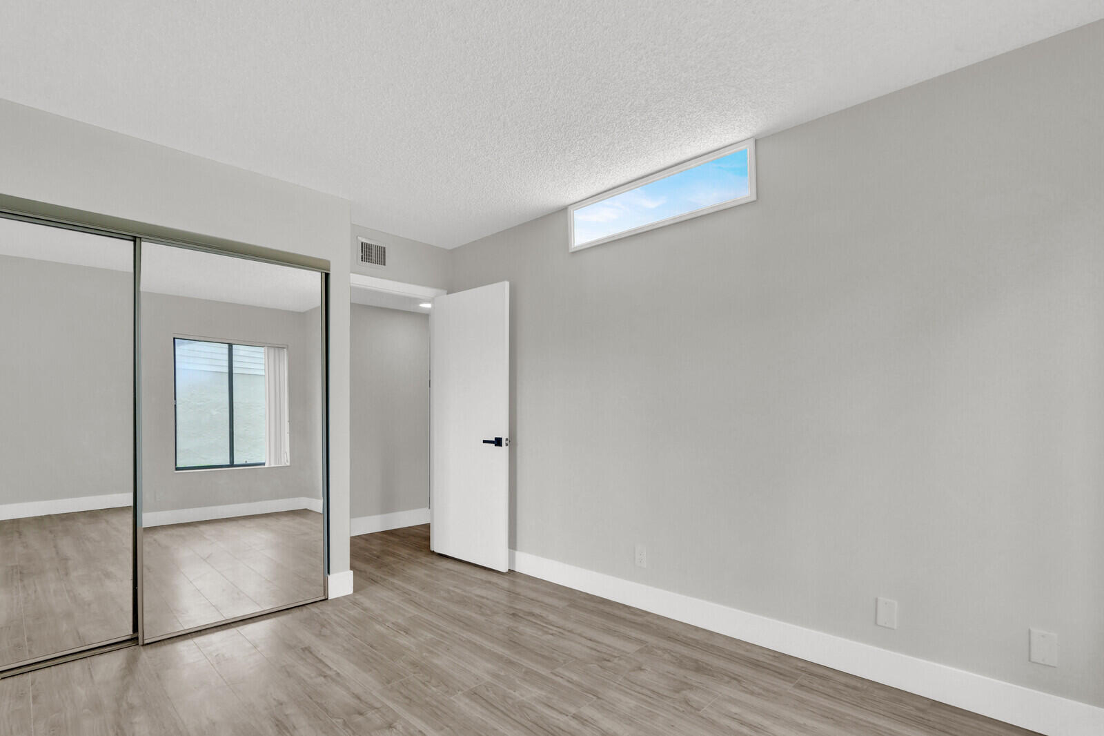 PINE RIDGE NORTH VILLAGE III CONDO - Residential