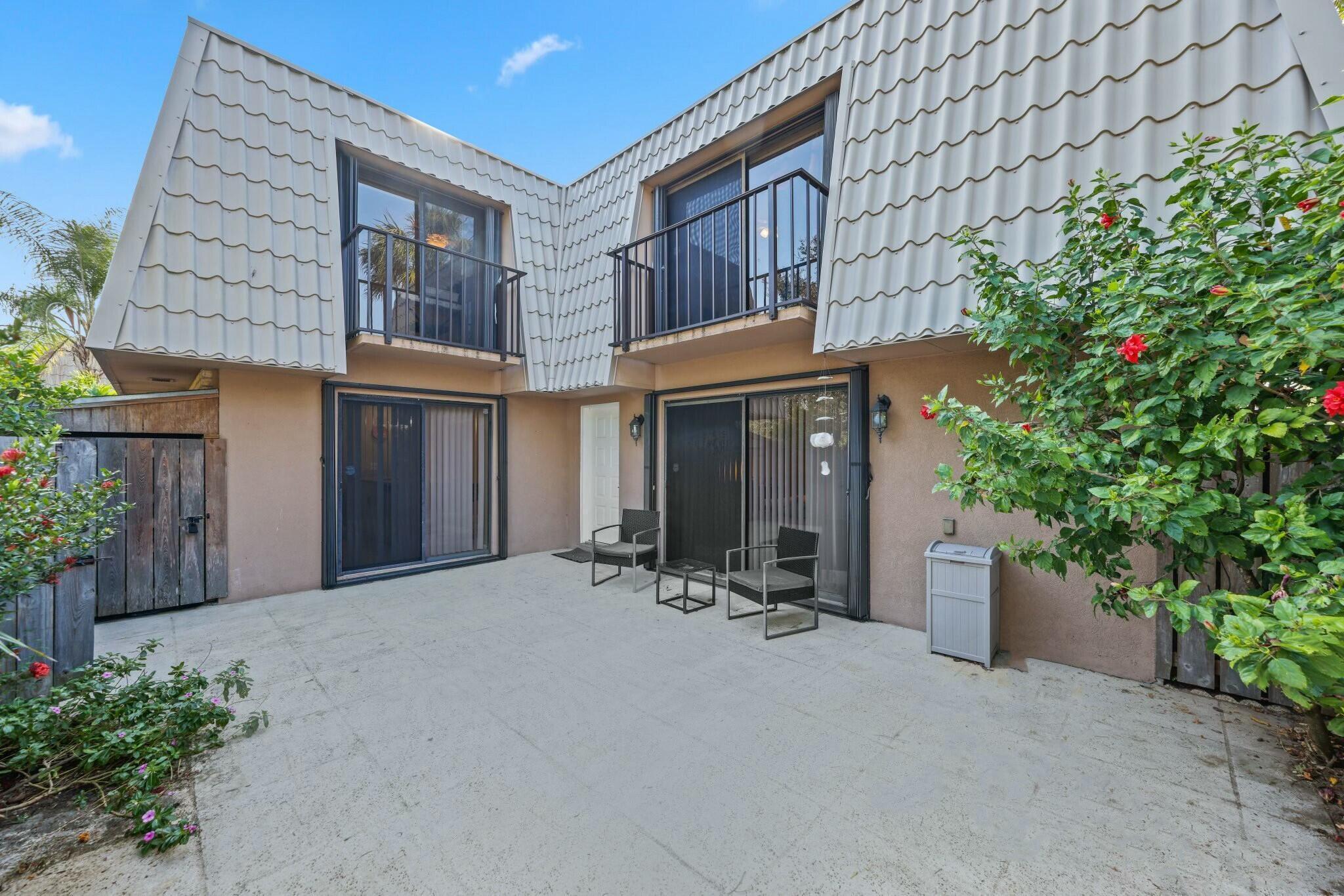 VILLAGE OF SANDALWOOD LAKES SOUTH - Residential