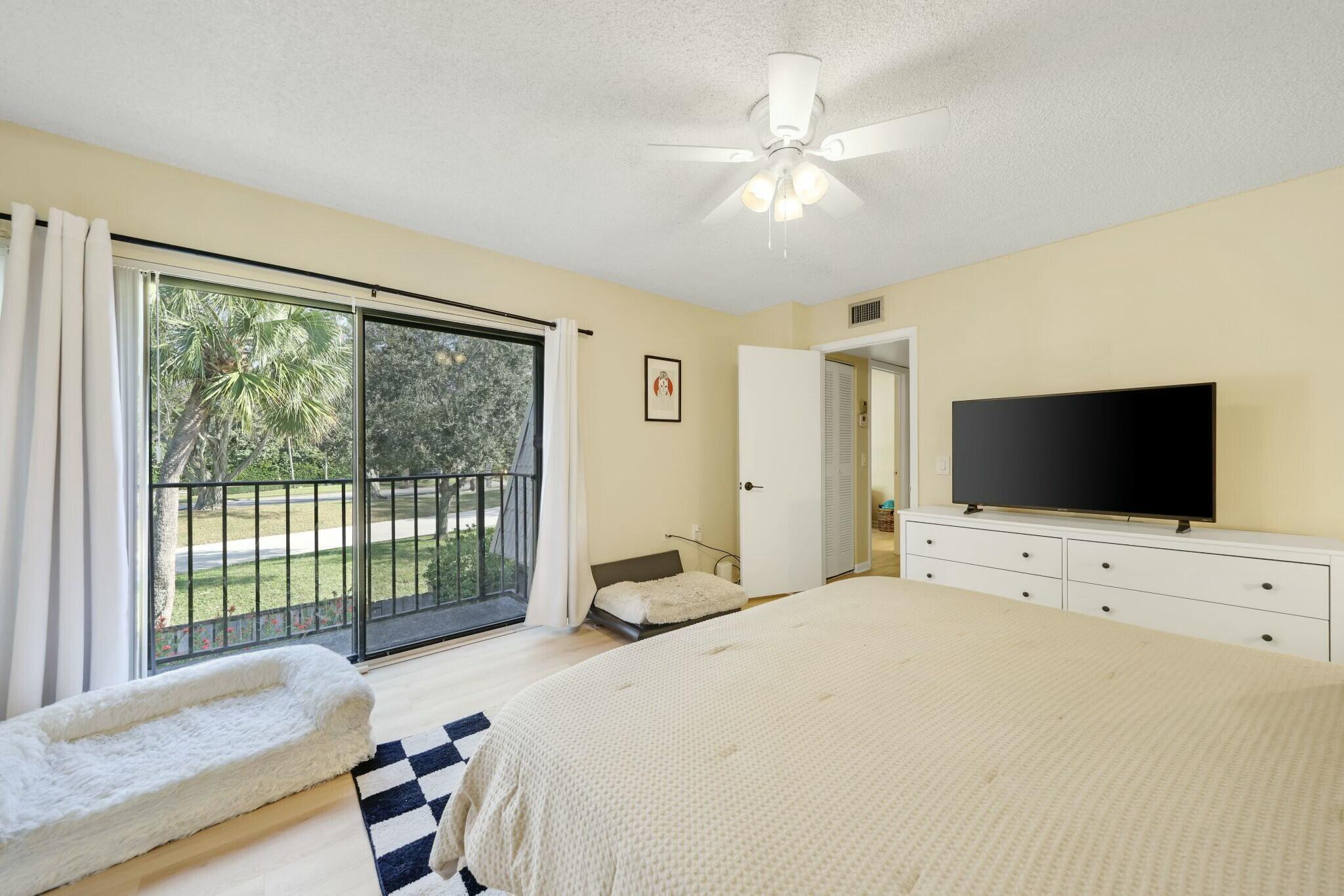 VILLAGE OF SANDALWOOD LAKES SOUTH - Residential