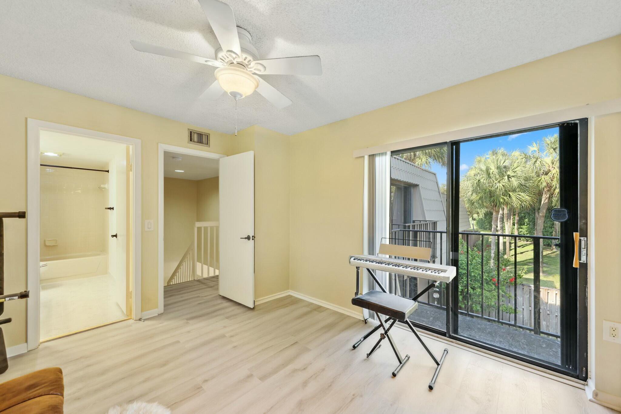 VILLAGE OF SANDALWOOD LAKES SOUTH - Residential
