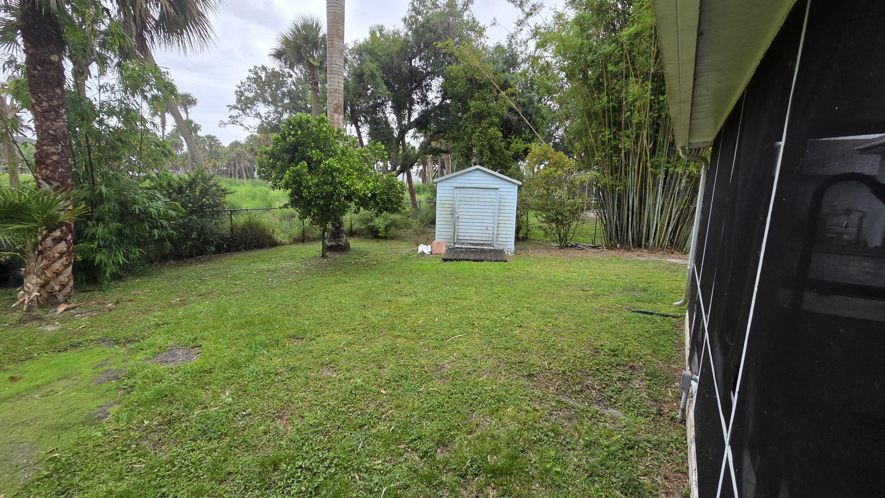 PORT ST LUCIE SECTION 11 - Residential Lease