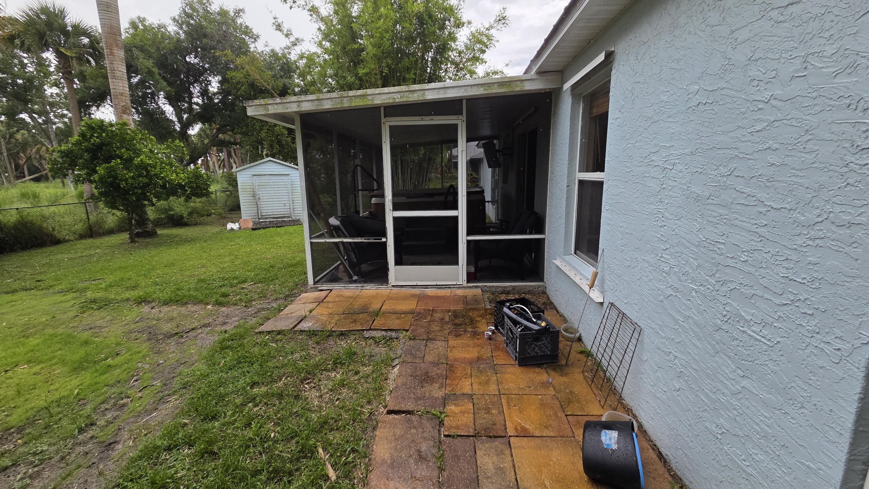 PORT ST LUCIE SECTION 11 - Residential Lease