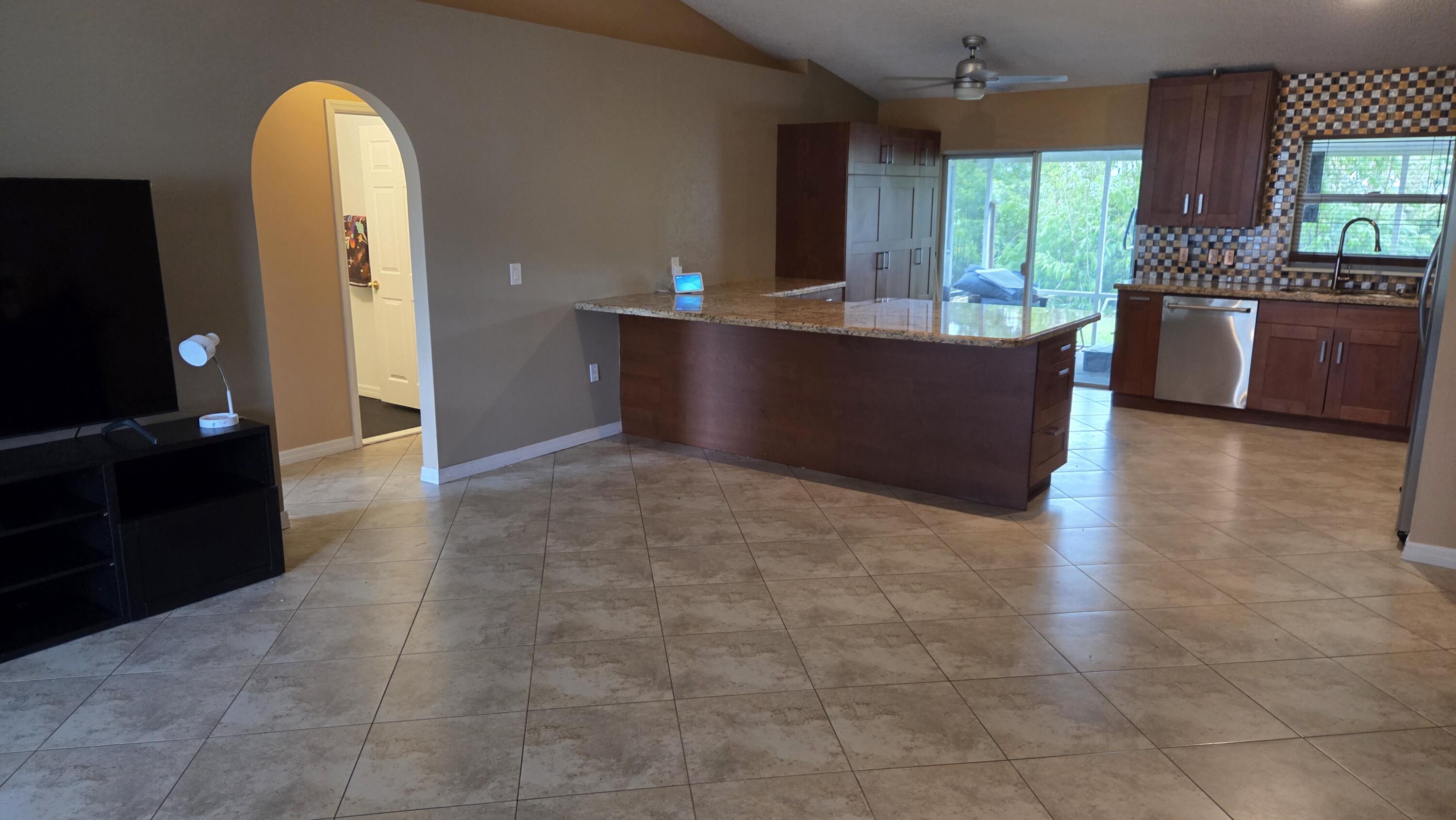 PORT ST LUCIE SECTION 11 - Residential Lease