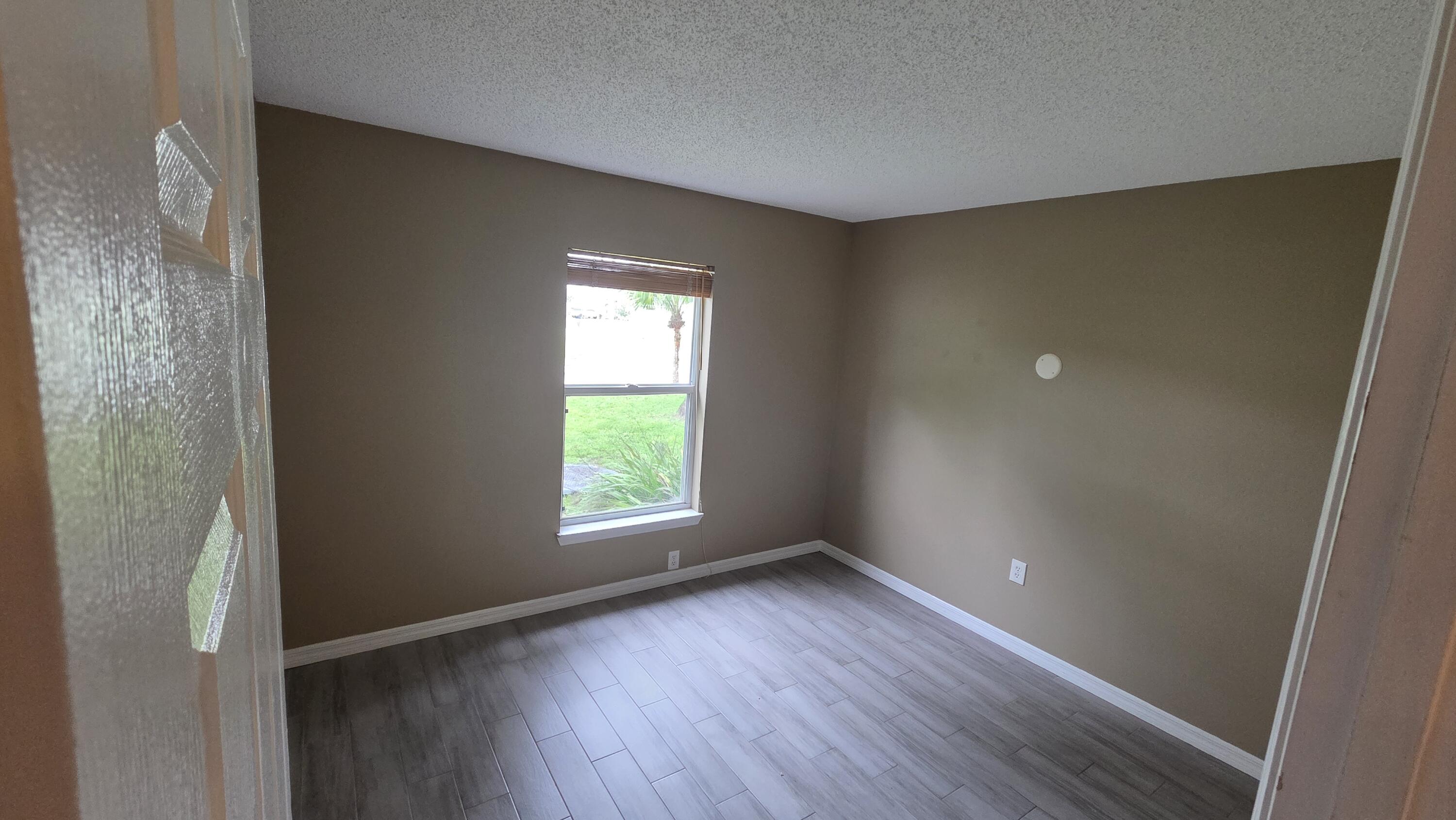 PORT ST LUCIE SECTION 11 - Residential Lease