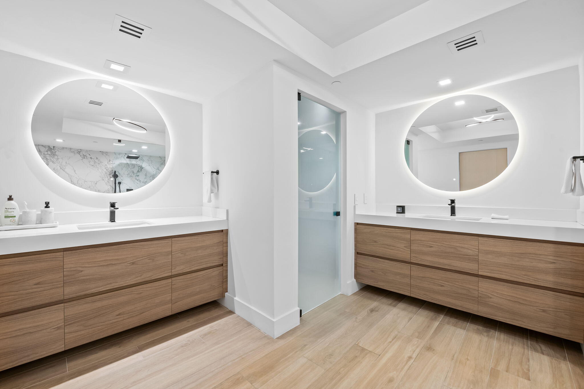 THE PENINSULA II CONDO - Residential