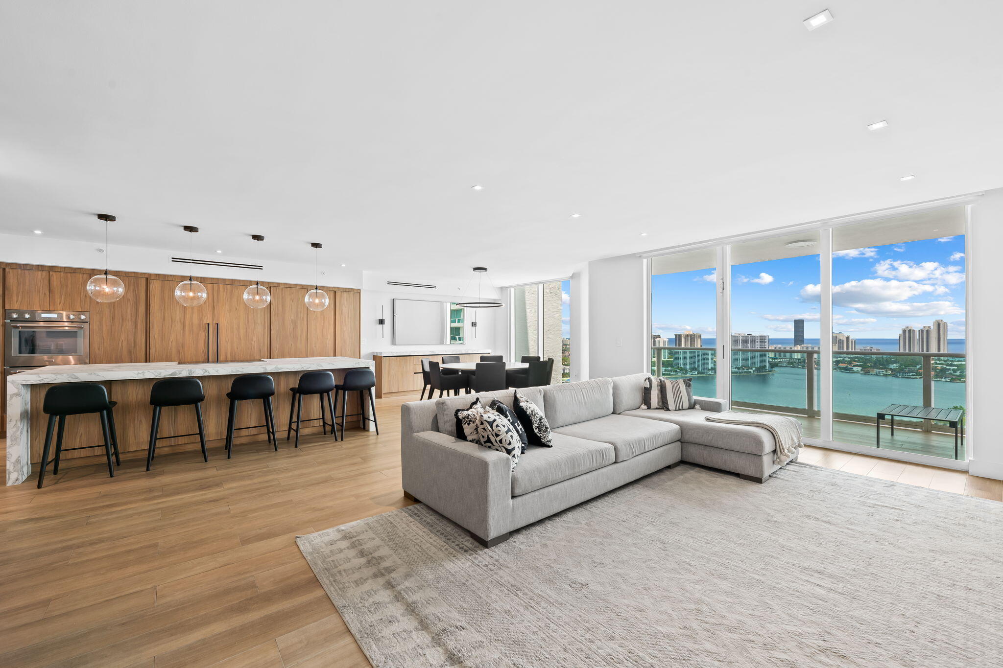 THE PENINSULA II CONDO - Residential