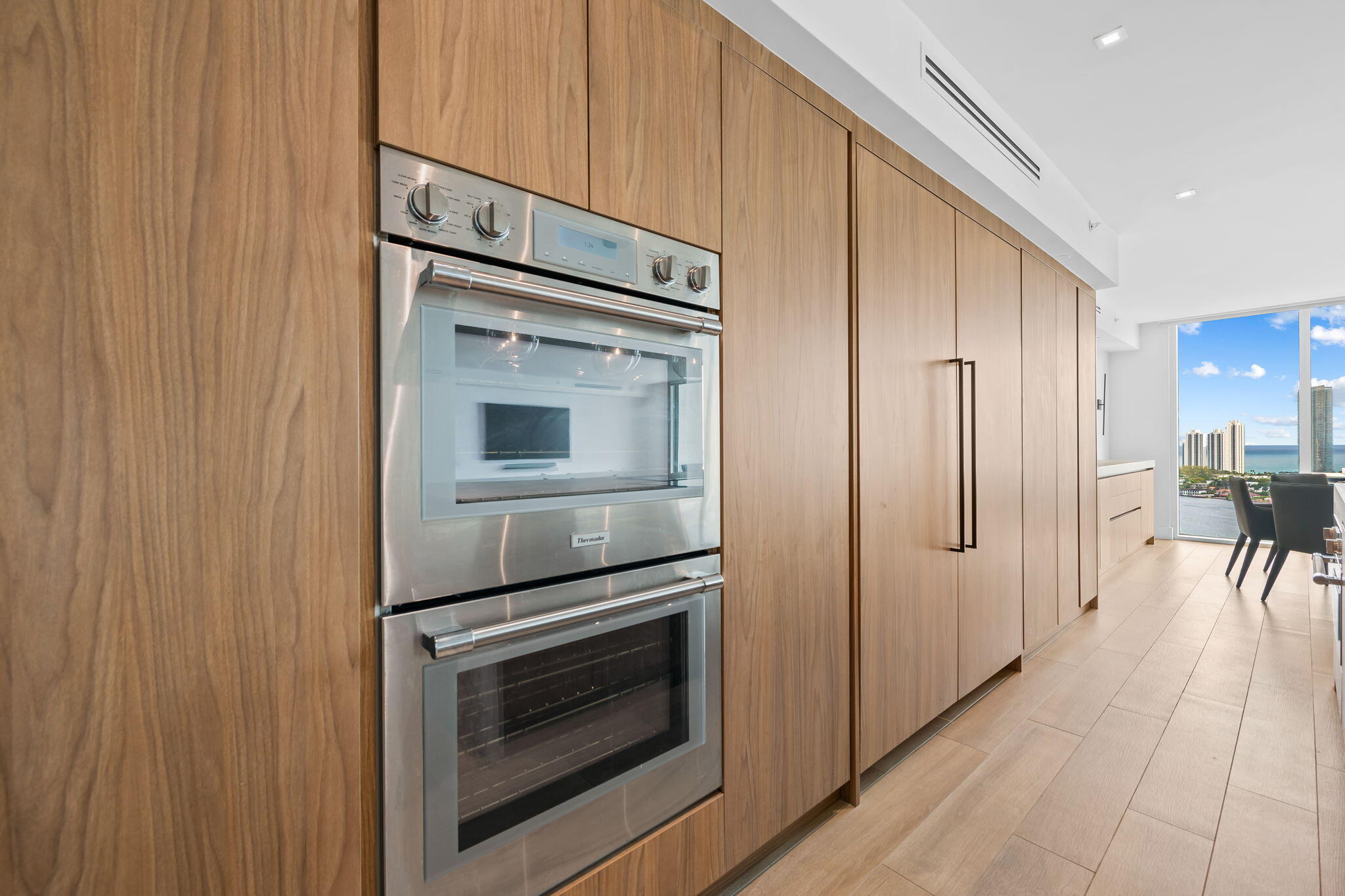 THE PENINSULA II CONDO - Residential