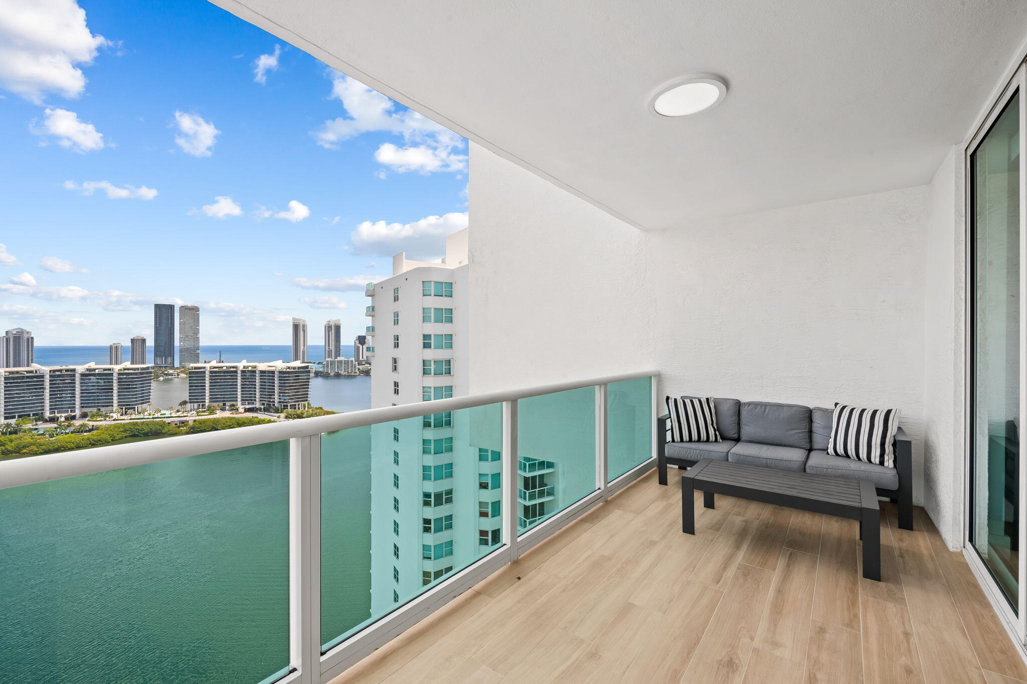 THE PENINSULA II CONDO - Residential