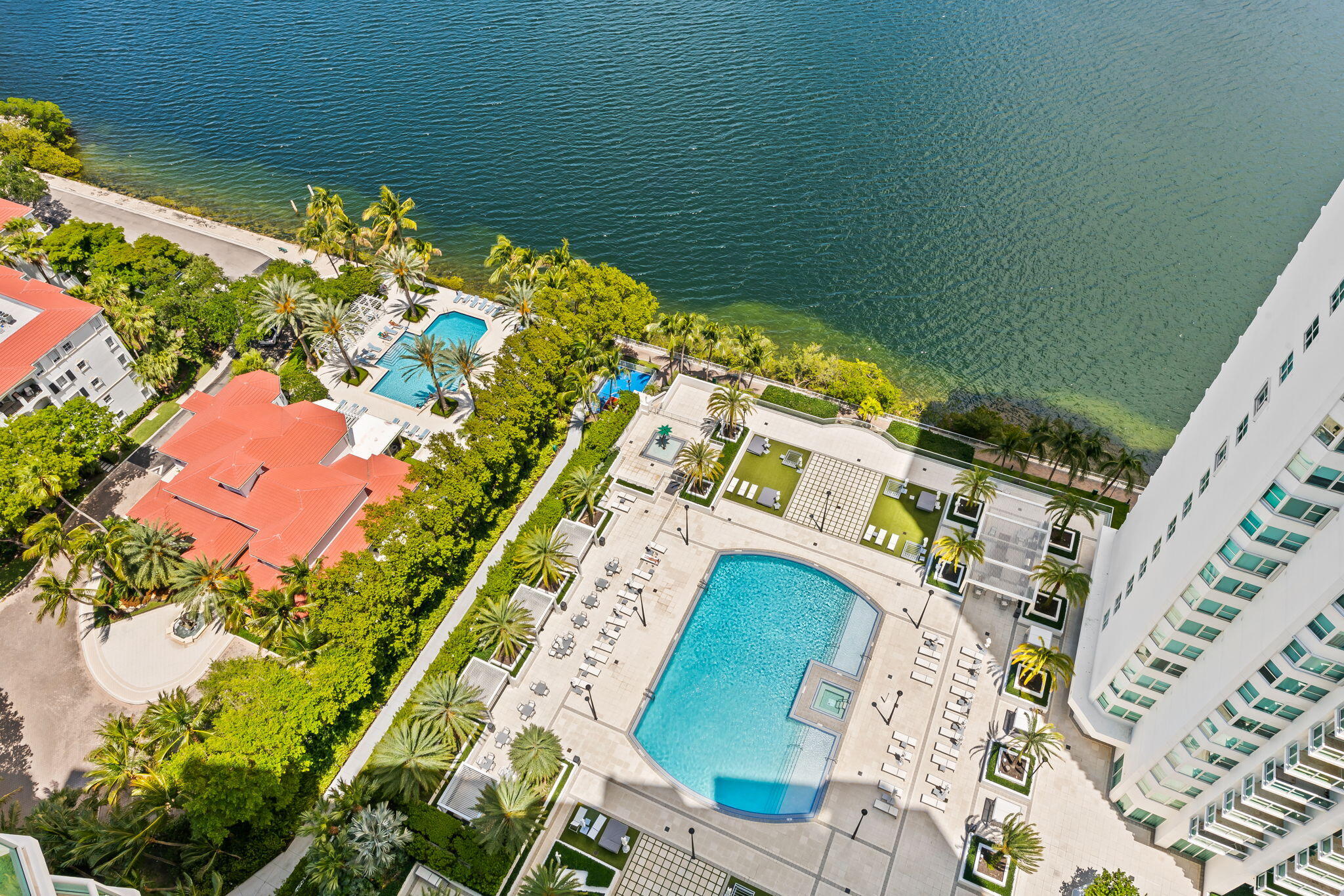 THE PENINSULA II CONDO - Residential