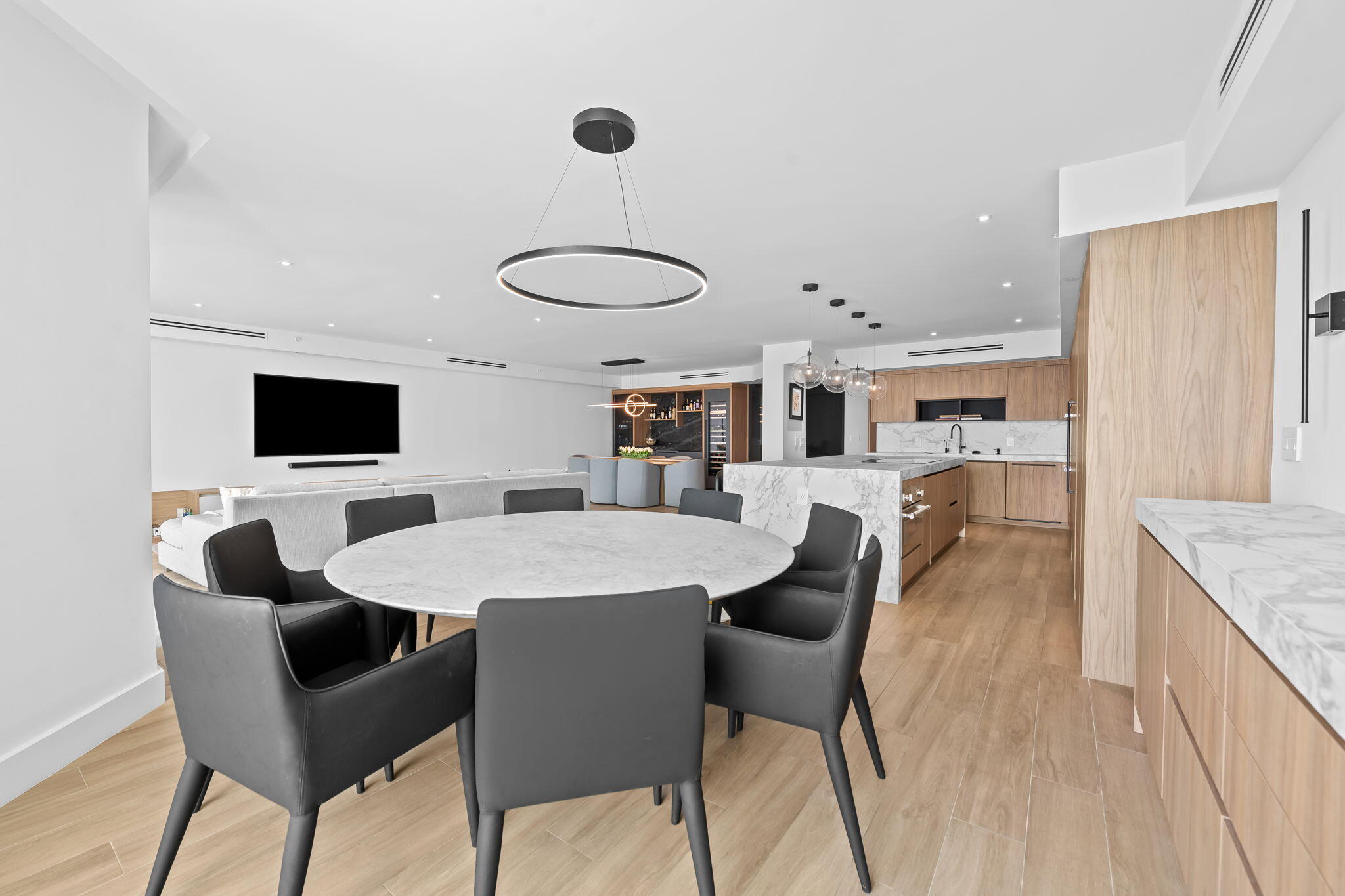 THE PENINSULA II CONDO - Residential