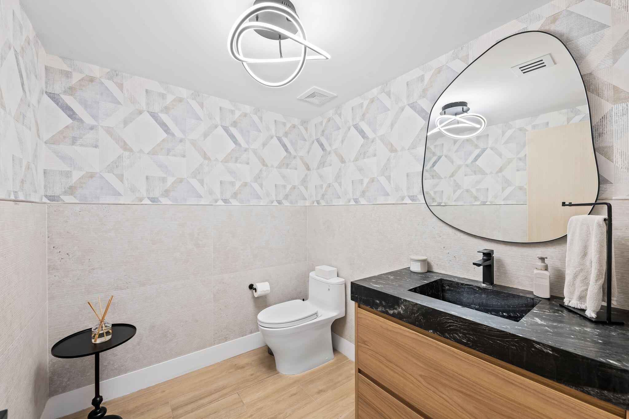 THE PENINSULA II CONDO - Residential