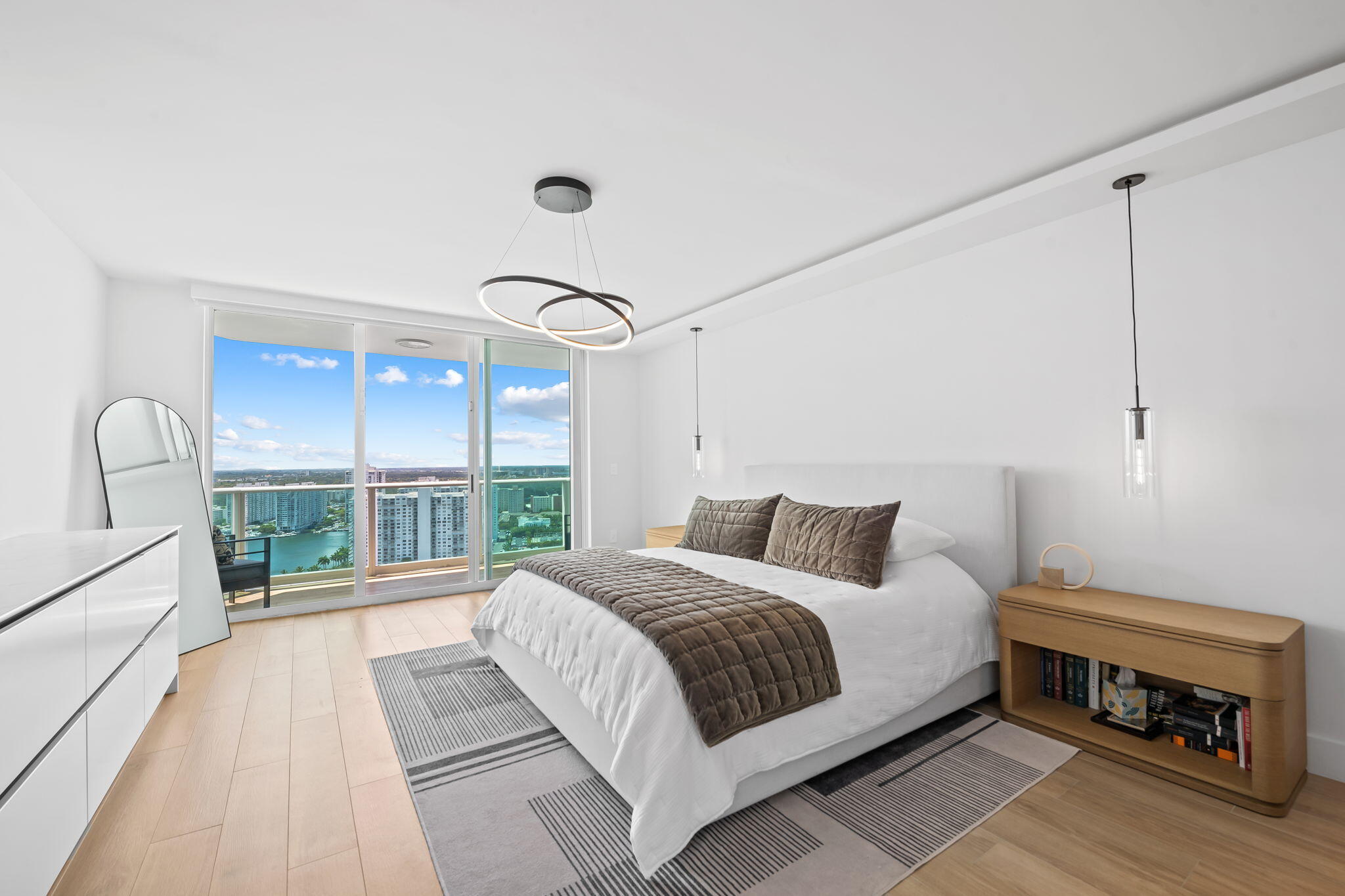 THE PENINSULA II CONDO - Residential