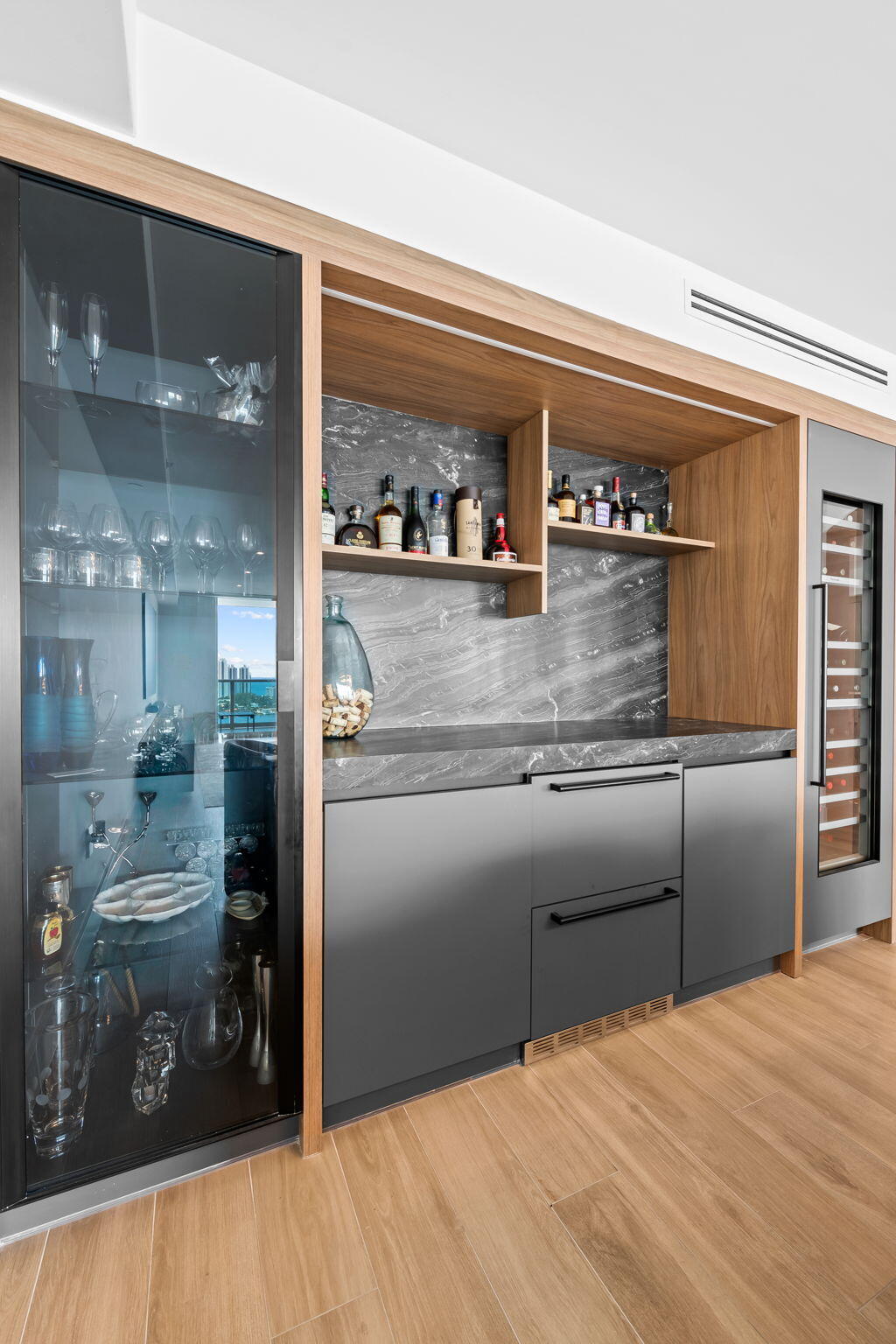 THE PENINSULA II CONDO - Residential