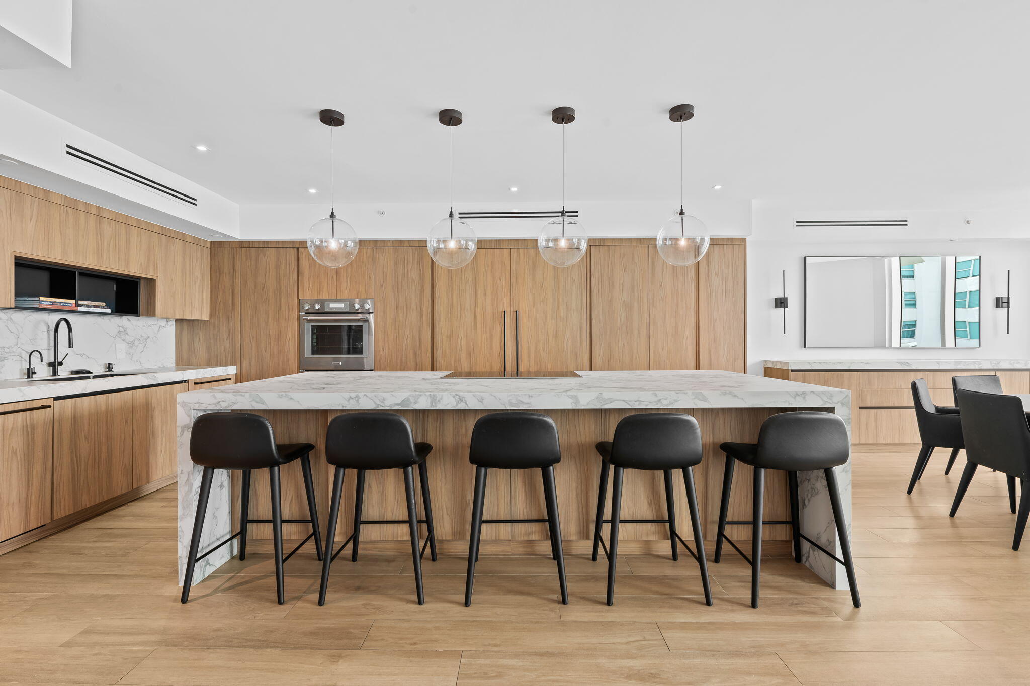 THE PENINSULA II CONDO - Residential