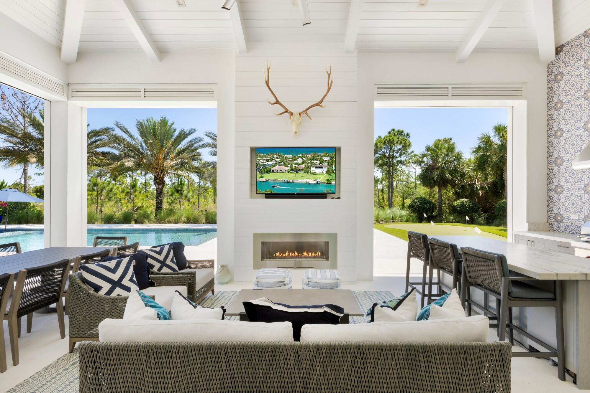 JUPITER EQUESTRIAN ESTATES (AKA HIDDEN BRIDGE) - Residential