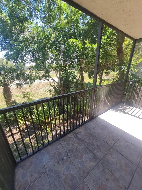 INVERWOOD CONDO - Residential Lease