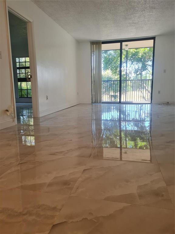 INVERWOOD CONDO - Residential Lease