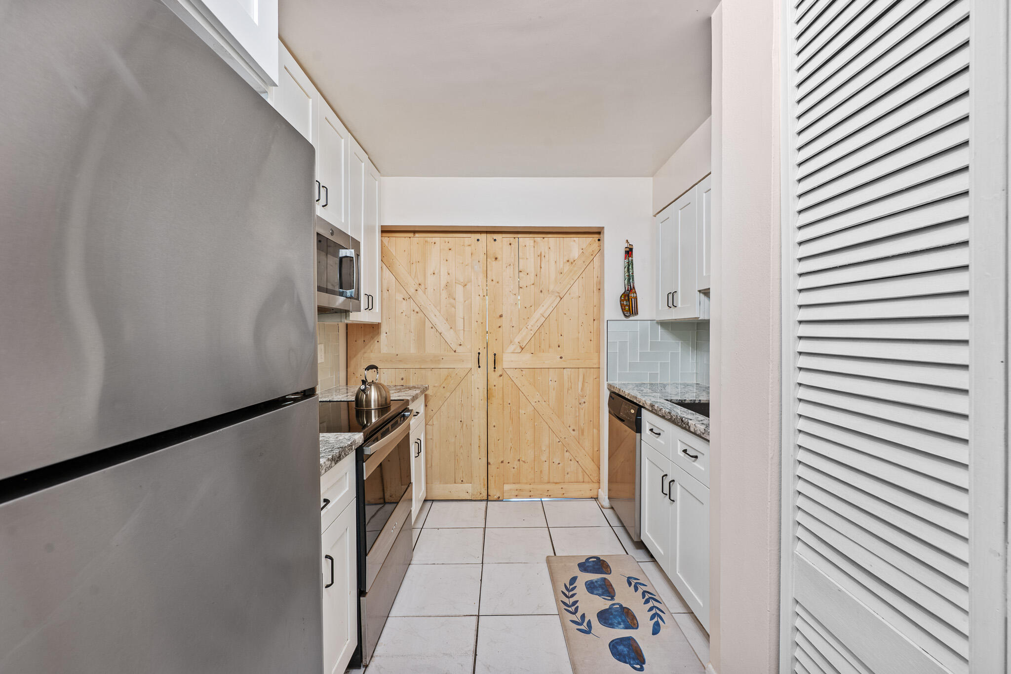PLANTATION FOREST CONDO - Residential