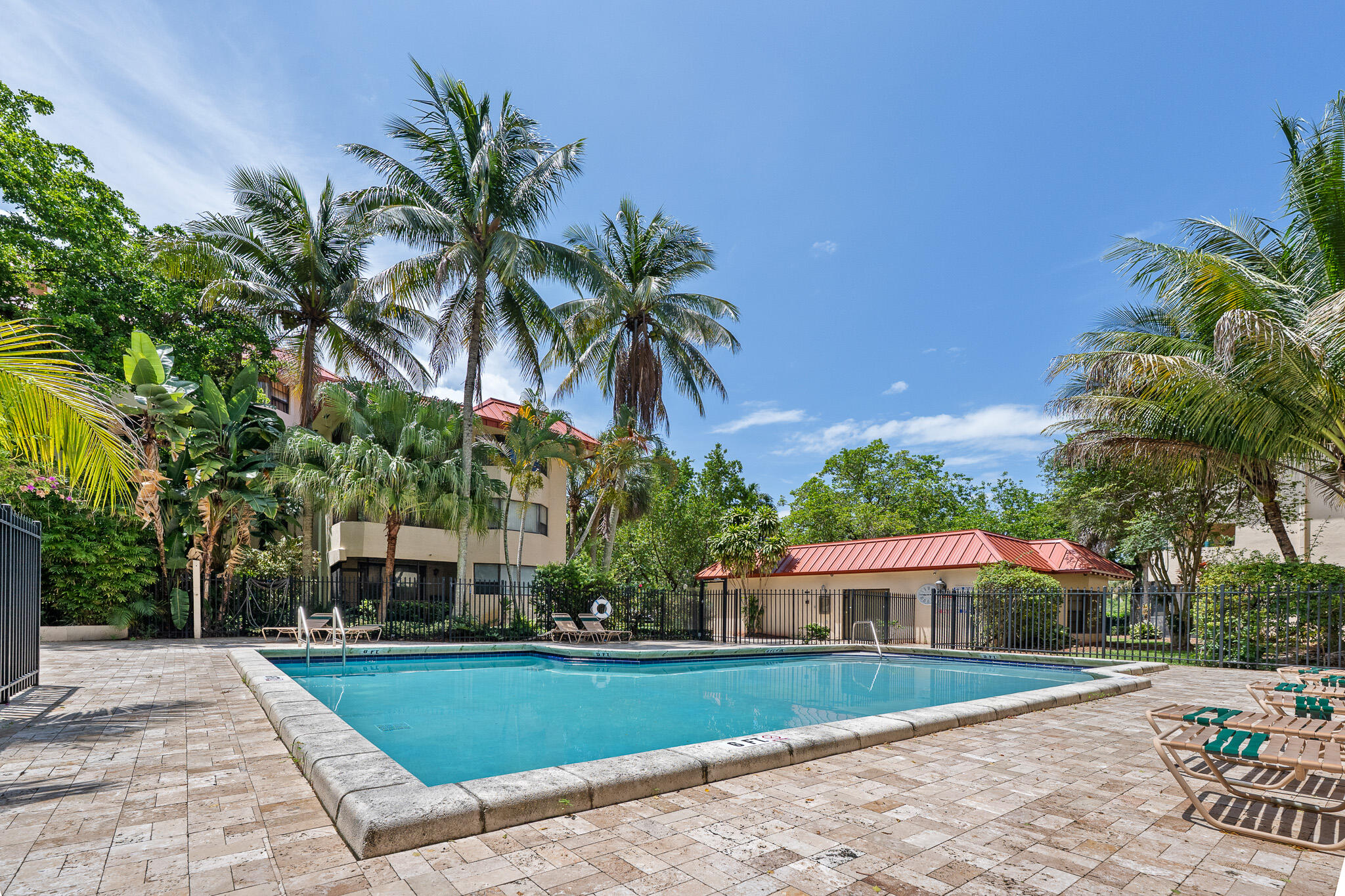 PLANTATION FOREST CONDO - Residential