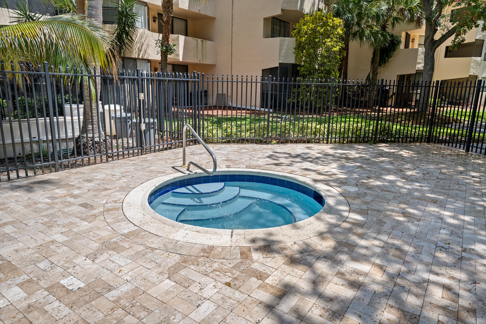 PLANTATION FOREST CONDO - Residential