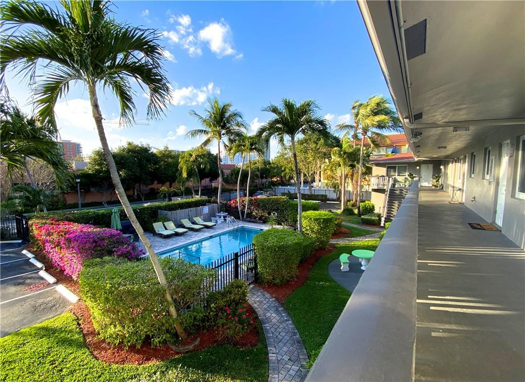 HIBISCUS HOUSE CONDO - Residential