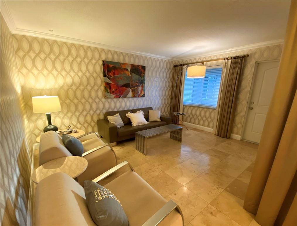 HIBISCUS HOUSE CONDO - Residential