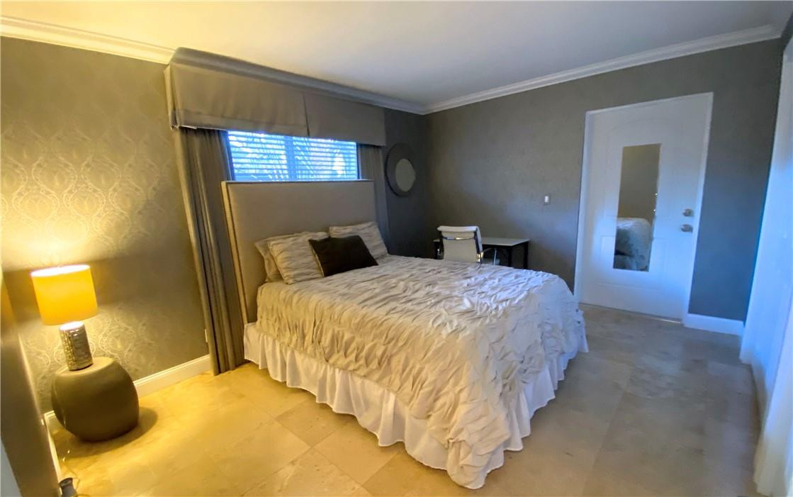 HIBISCUS HOUSE CONDO - Residential