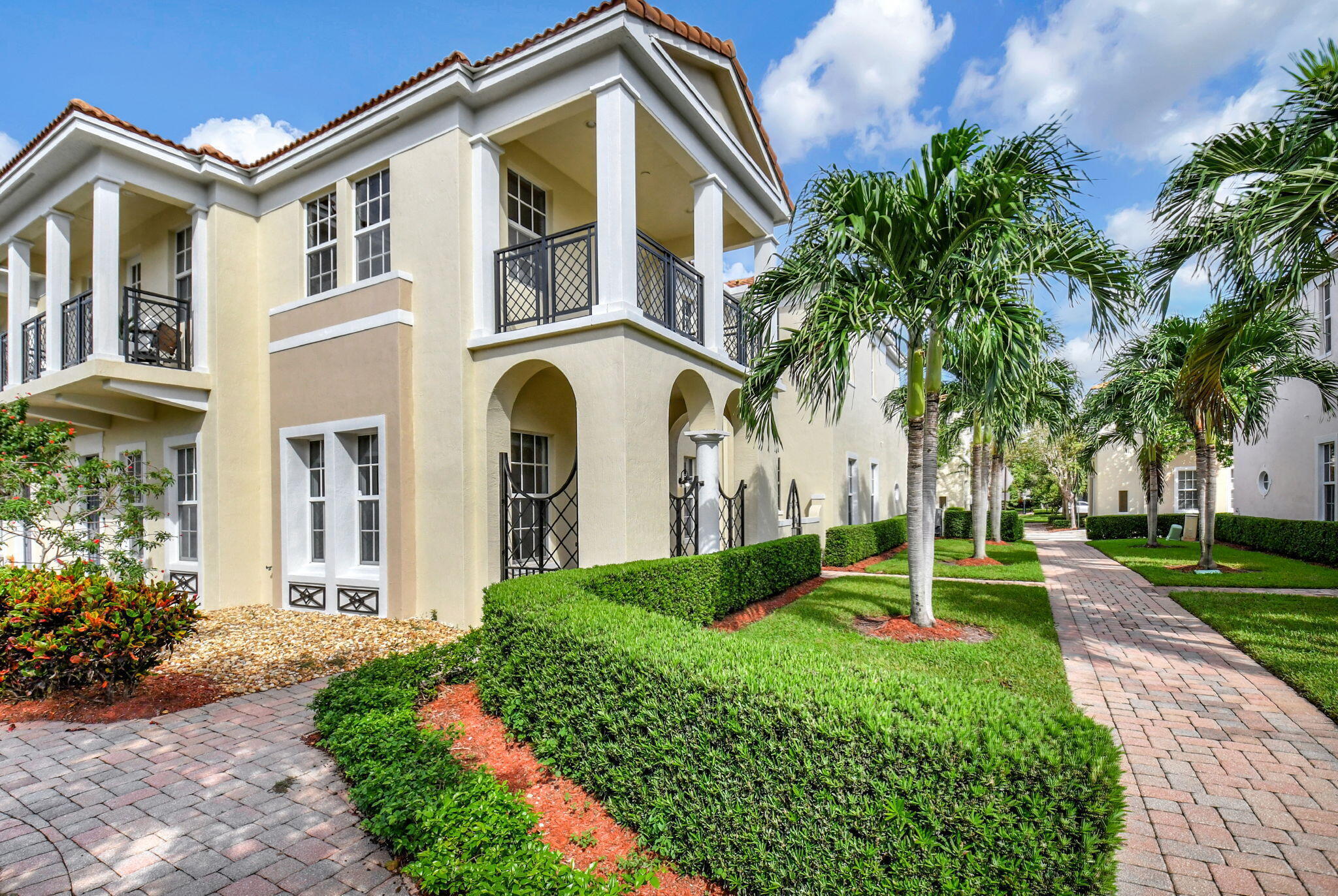 Central Park - Residential Lease