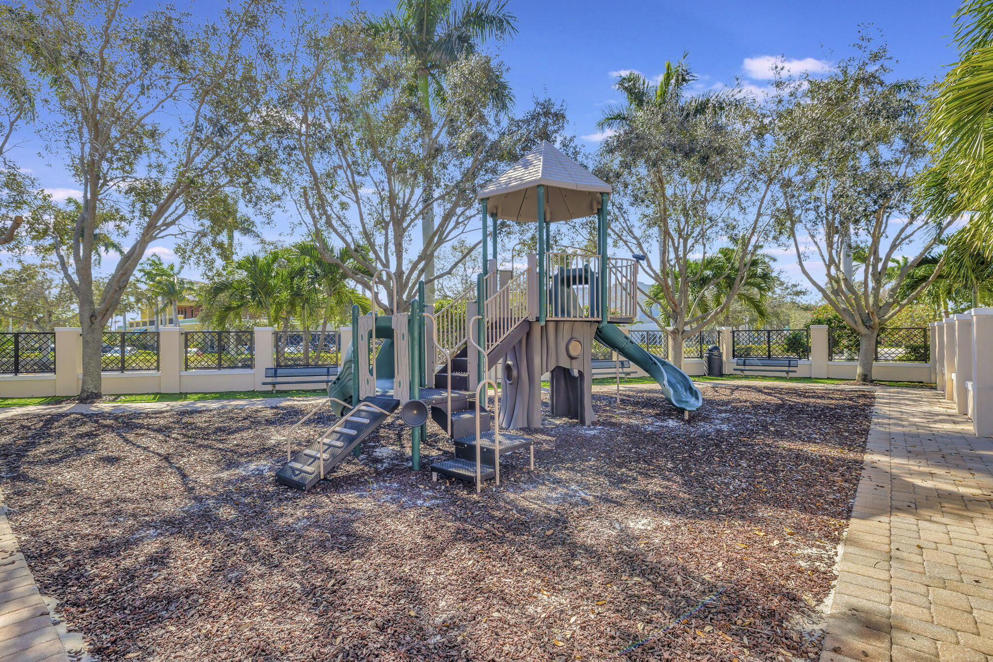 Central Park - Residential Lease