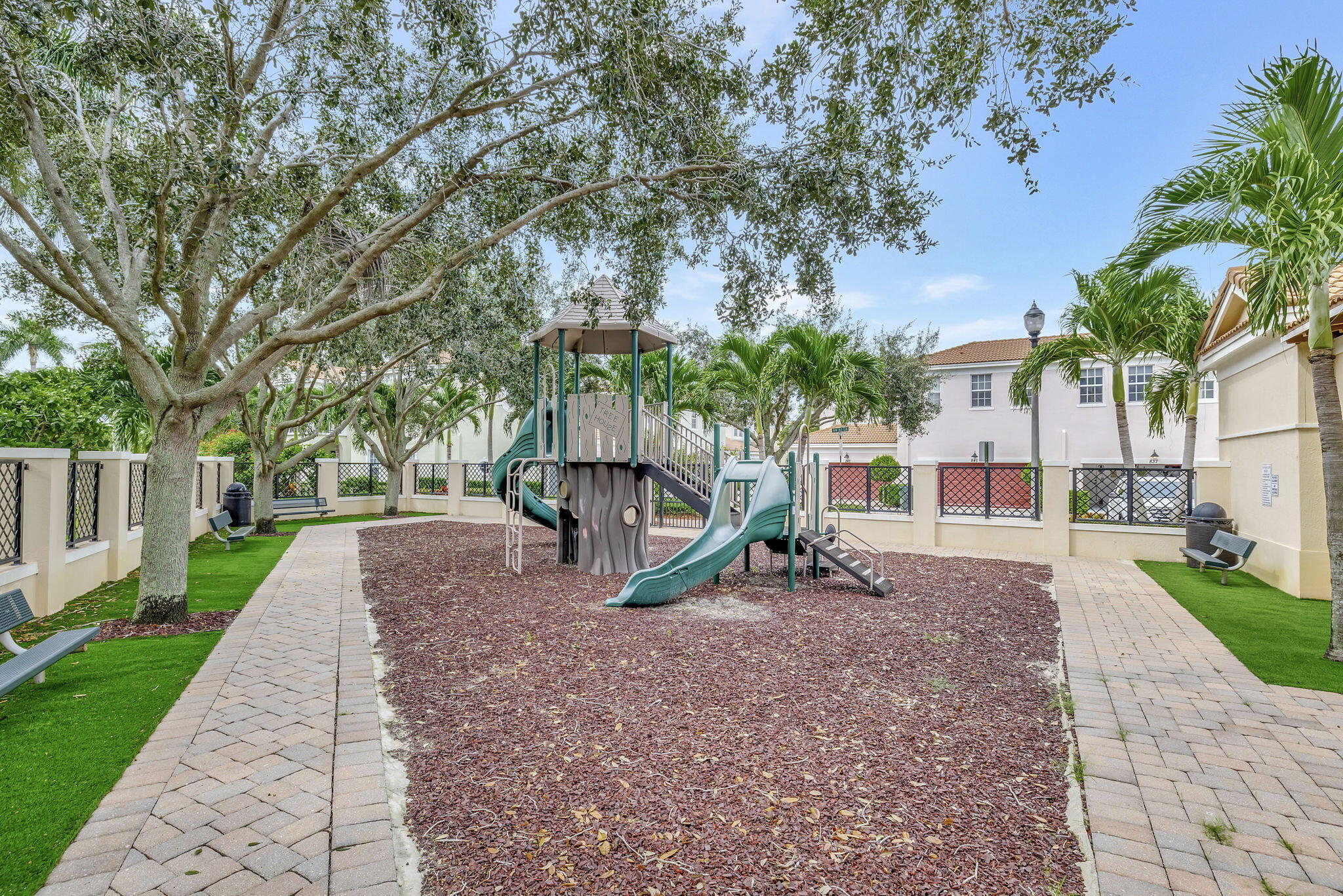 Central Park - Residential Lease