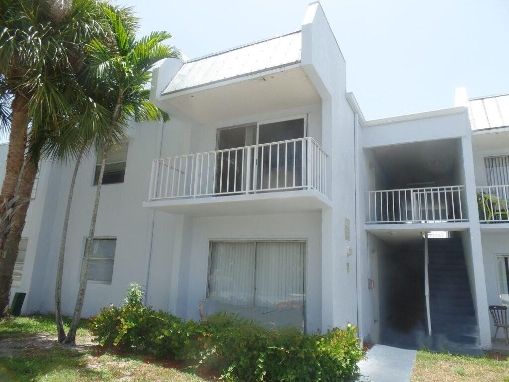 Ideally situated just minutes from downtown West Palm Beach, this this 1/ 1- condo offers exceptional convenience with PBI Airport 12 minutes away, Beautiful Atlantic beaches 15 minutes away, providing easy access to sun, sand, and waterfront recreation. Nearby abundance of shopping, dining, and entertainment, including Rosemary Square, Clematis Street, Palm Beach Outlets, and the renowned Worth Avenue. Enjoy everything from casual cafés and local favorites to upscale restaurants, boutique shopping, cultural attractions, and vibrant nightlife, all within a short drive. Whether you're looking for a primary residence, seasonal retreat, or investment opportunity, this centrally located condo offers comfort, convenience, and easy access to the very best of the Palm Beaches.