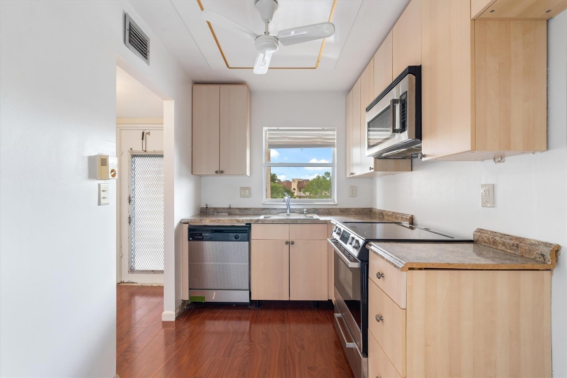 Sunrise Lakes Phase 3 - Residential